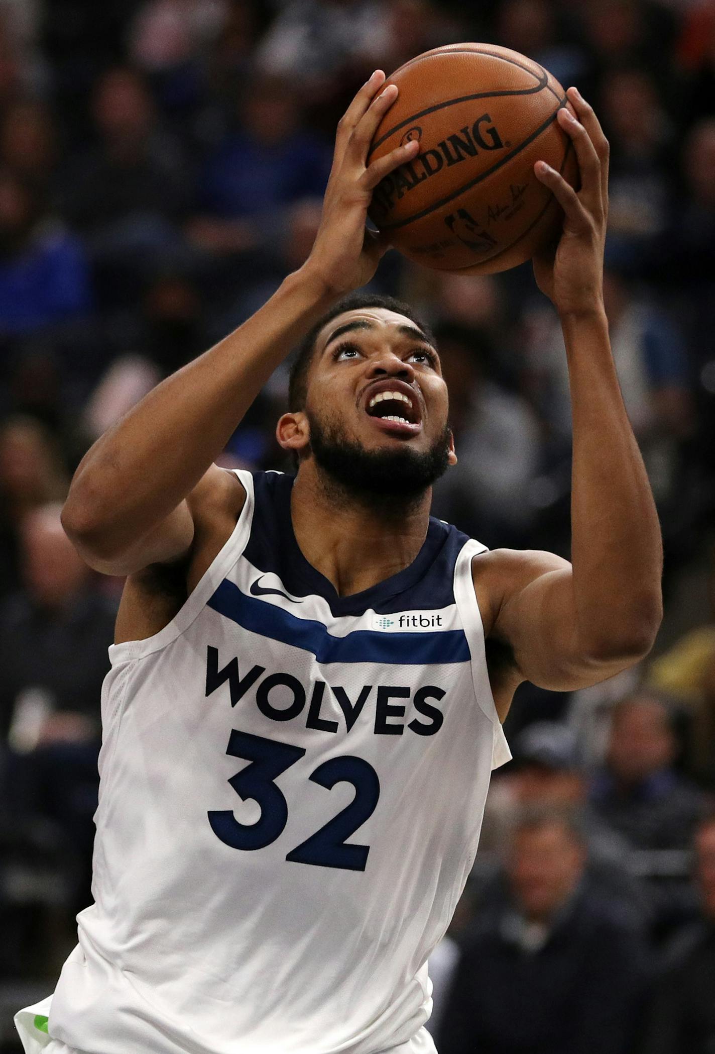 Minnesota Timberwolves center Karl-Anthony Towns (32) drove around Dallas Mavericks forward Dwight Powell (7) on his way to the basket in the first half. ] ANTHONY SOUFFLE &#xef; anthony.souffle@startribune.com Game action from an NBA game between the Minnesota Timberwolves and the Dallas Mavericks Saturday, Nov. 4, 2017 at the Target Center in Minneapolis.