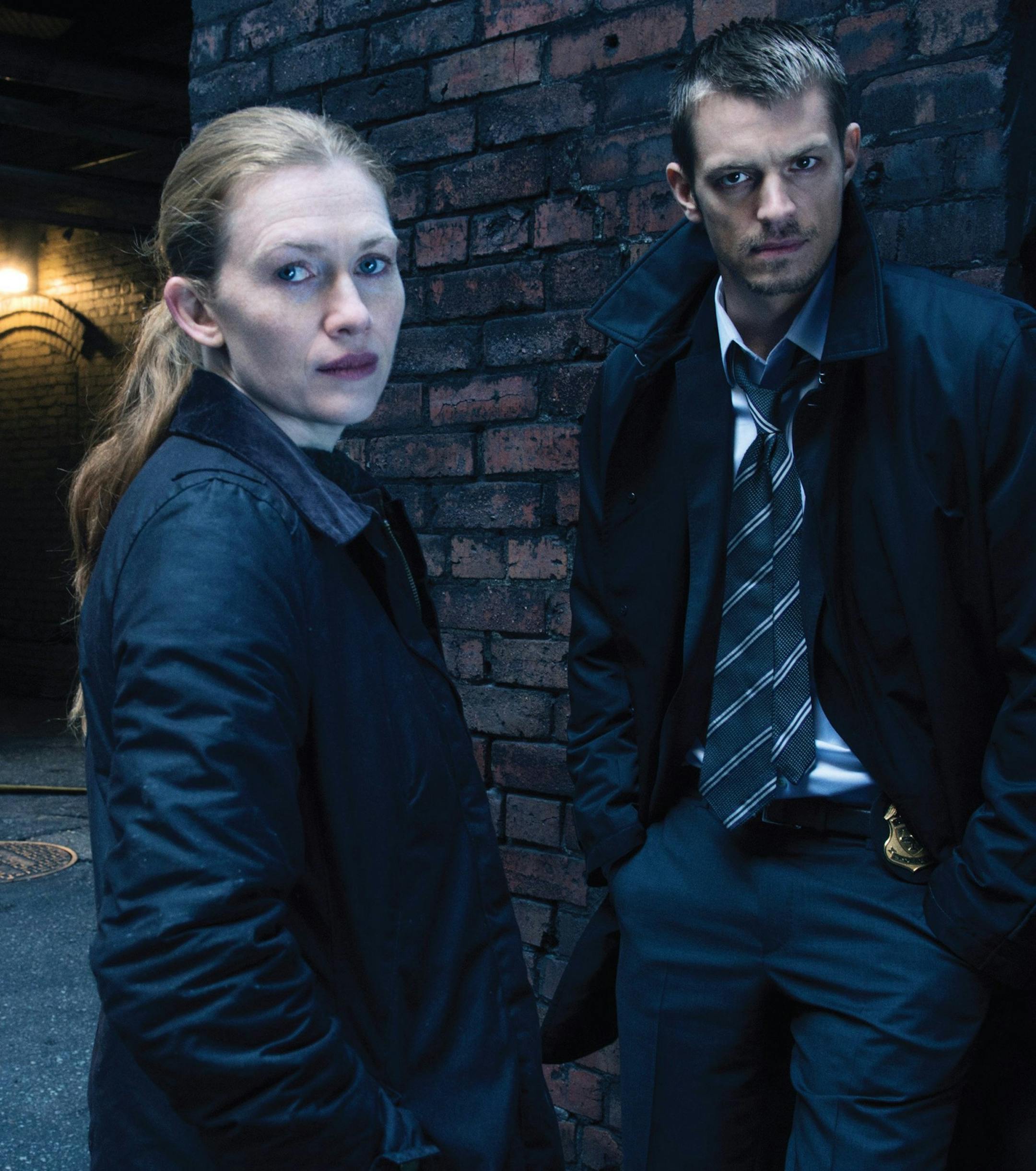 Sarah Linden (Mireille Enos, left) and Stephen Holder (Joel Kinnaman) star in AMC's, "The Killing," Season 3. (Frank Ockenfels/Courtesy AMC/MCT) ORG XMIT: 1139285 ORG XMIT: MIN1305291107310238 ORG XMIT: MIN1305301600150600