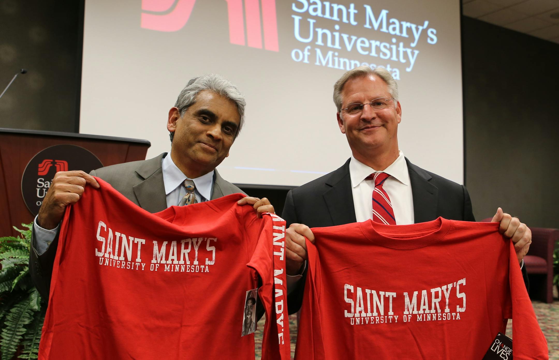 Fred de Sam Lazaro of PBS NewsHour and St. Mary's University and Joe Bozich, CEO of Knights Apparel and its Alta Gracia subsidiary.