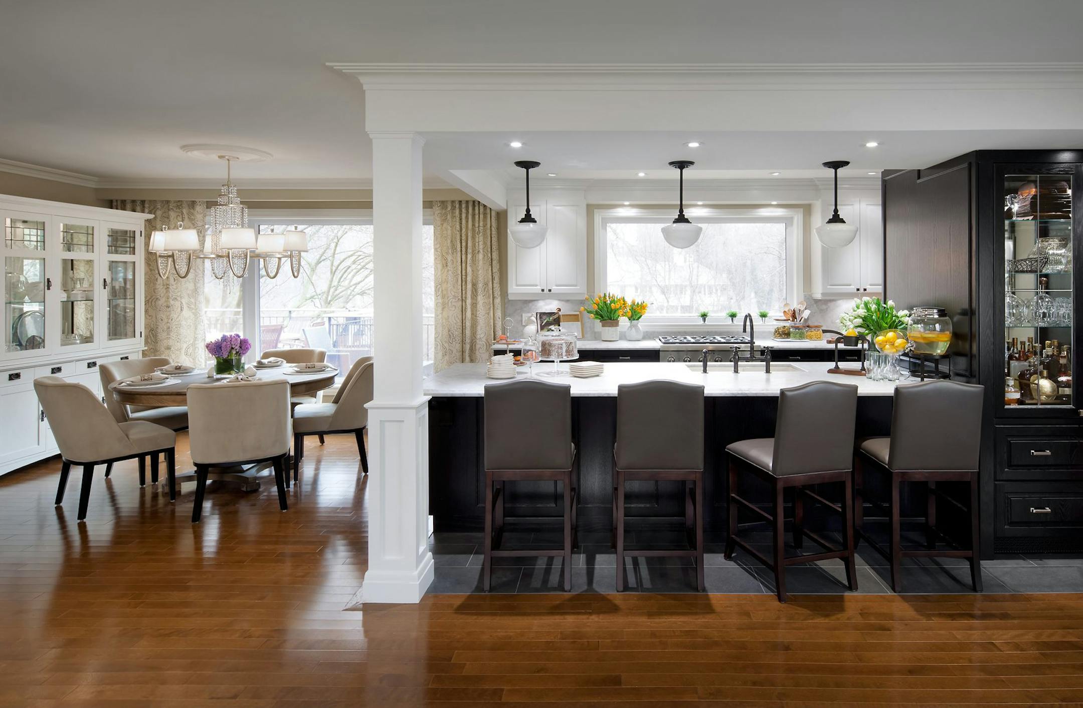 This project started as a kitchen reno, but it rapidly expanded to include the living and dining rooms, too. (MCT) ORG XMIT: 1154071