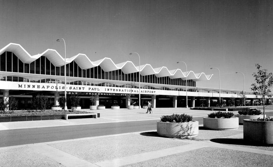The distinctive roof of the newly constructed Terminal 1 in 1964.