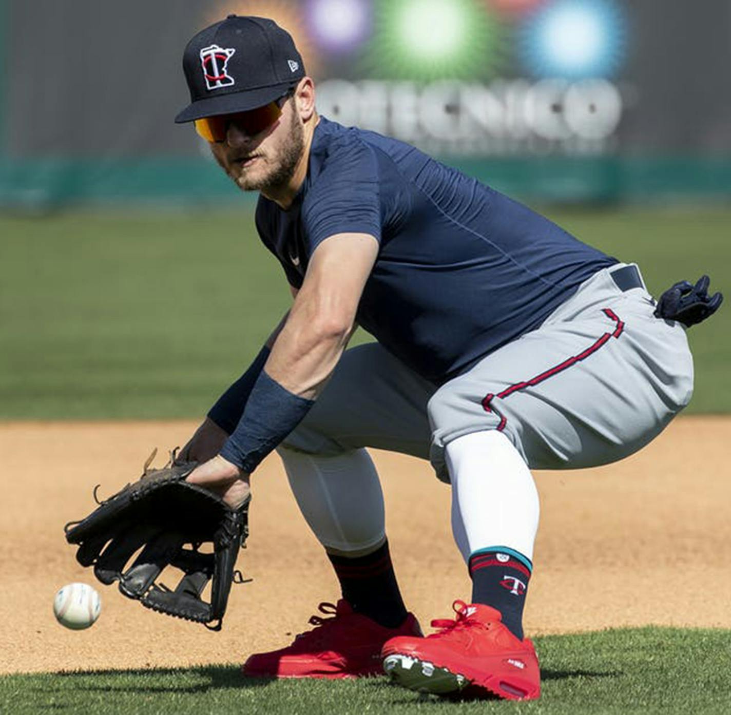 Twins third baseman Josh Donaldson is expected to be a fiery personality in the clubhouse, and he was offering hitting tips to young players before spring training was shut down. (Carlos Gonzalez/Minneapolis Star Tribune/TNS) ORG XMIT: 1719748