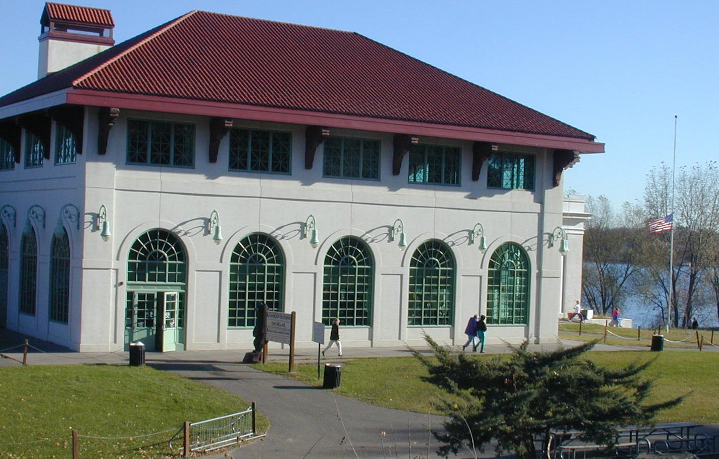 Joe Kimball 11/07/02 The historic Como Lakeside Pavilion is home to the Black Bear Crossing on the Lake restaurant, which was recently turned into a cafeteria-style eatery and will remain open all winter. photo by joe kimball