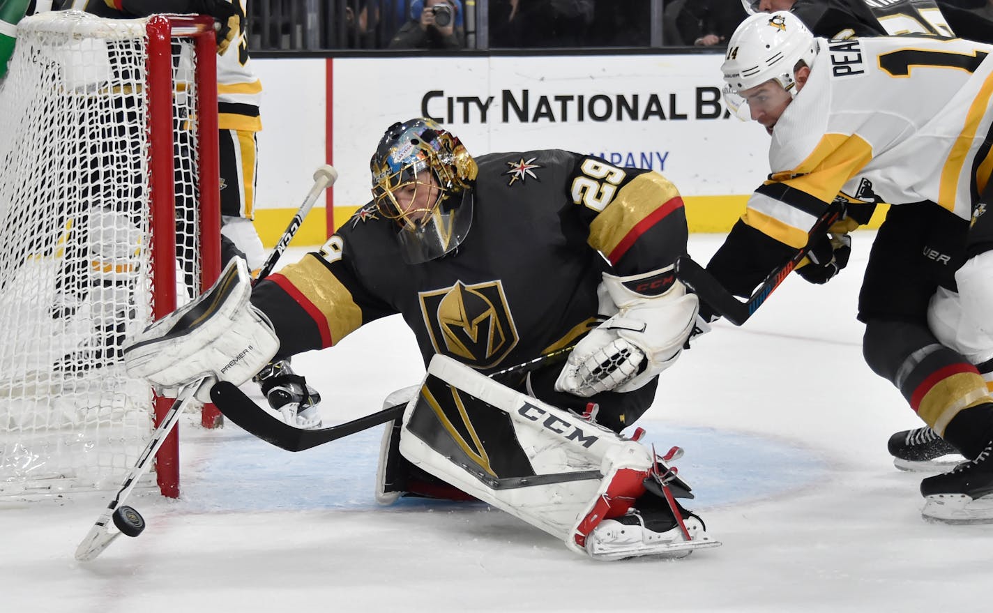 Vegas Golden Knights goaltender Marc-Andre Fleury (29)