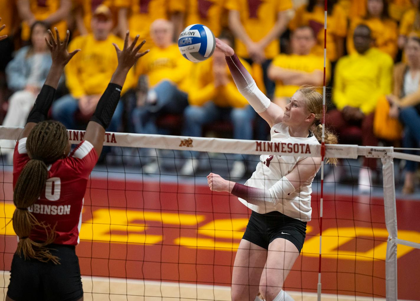 Minnesota's McKenna Wucherer with a kill during the third game Sunday night, September 25, 2022 at the Maturi Pavilion in Minneapolis. The University of Minnesota women's volleyball team defeated the University of Wisconsin in three straight games. ] JEFF WHEELER • Jeff.Wheeler@startribune.com