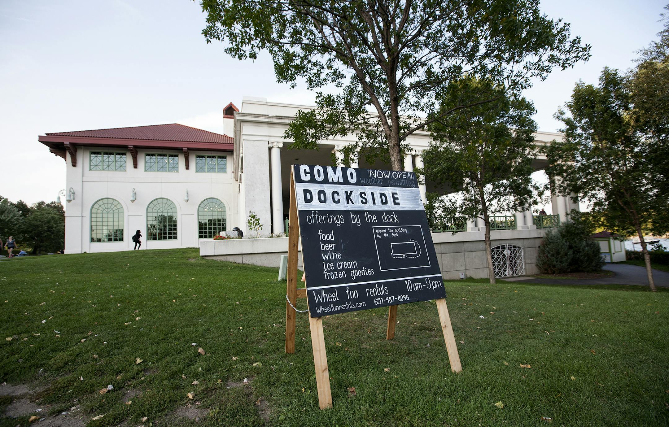 Como Dockside has indoor, outdoor, and pavilion seating. Photographed in St. Paul September 15, 2015. (Courtney Perry/Special to the Star Tribune)