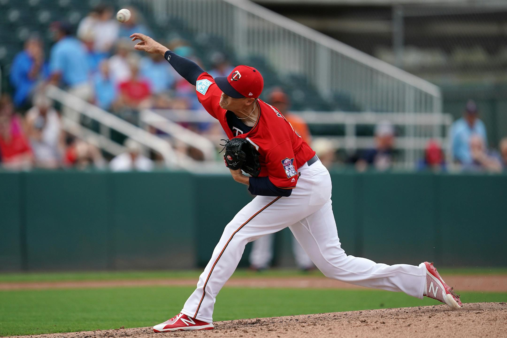 Twins relief pitcher Mike Morin