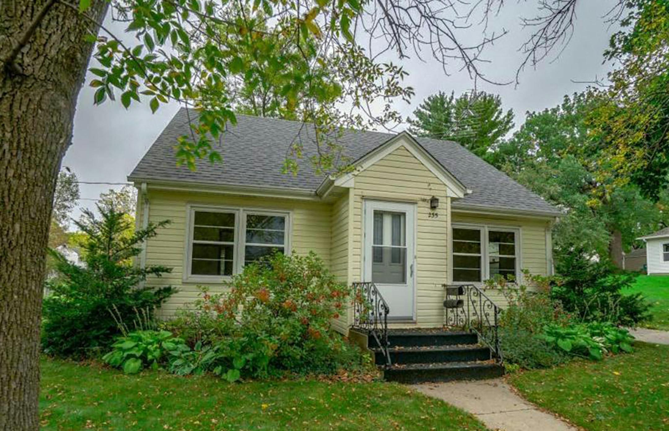 Stillwater
Built in 1955, this three-bedroom, three-bath house has 1,304 square feet and features two bedrooms on the upper level, balcony, coved ceilings, hardwood floors, eat-in kitchen, full unfinished basement and one-car detached garage. Listed by Cheryl Larson, Coldwell Banker Burnet, 651-270-0213.