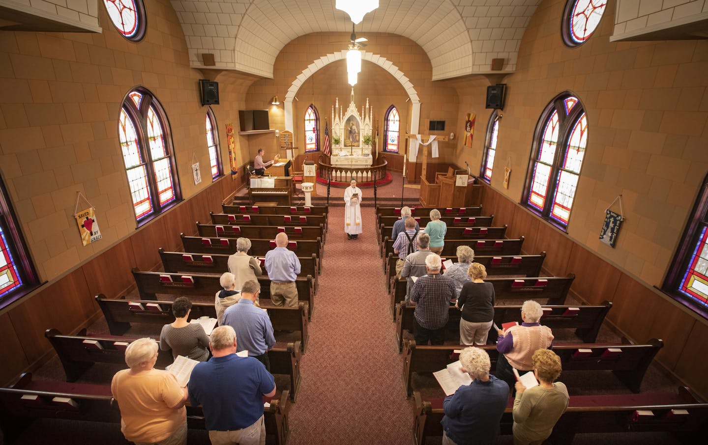 Pastor Sarah Taylor leads Sunday service at LaSalle Lutheran Church