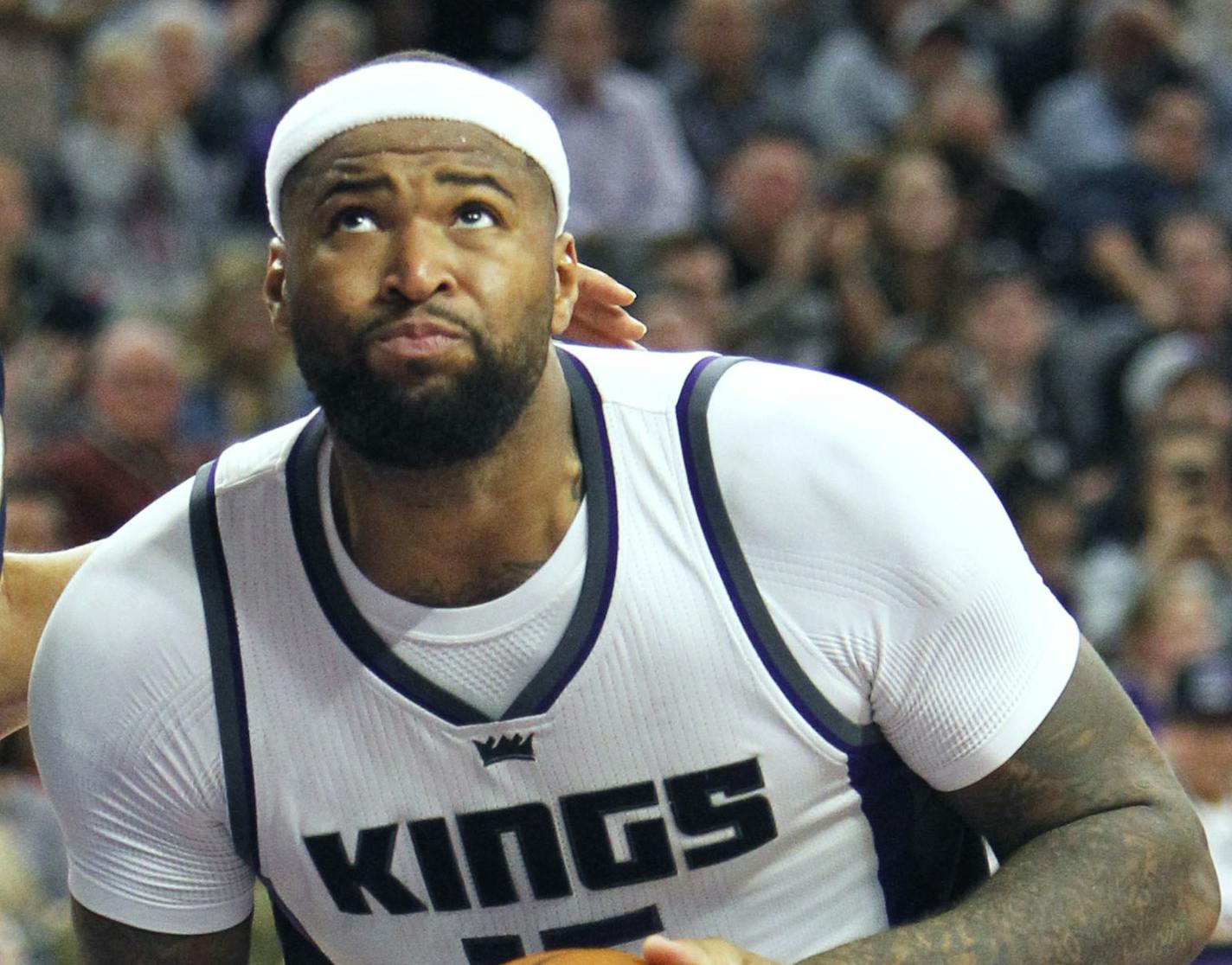 Sacramento Kings center DeMarcus Cousins (15) battles for position under the basket against New Orleans Pelicans defender Anthony Davis (23) during the second half of an NBA basketball game in Sacramento, Calif., Sunday, Feb. 12, 2017. The Kings won 105-99. (AP Photo/Steve Yeater)