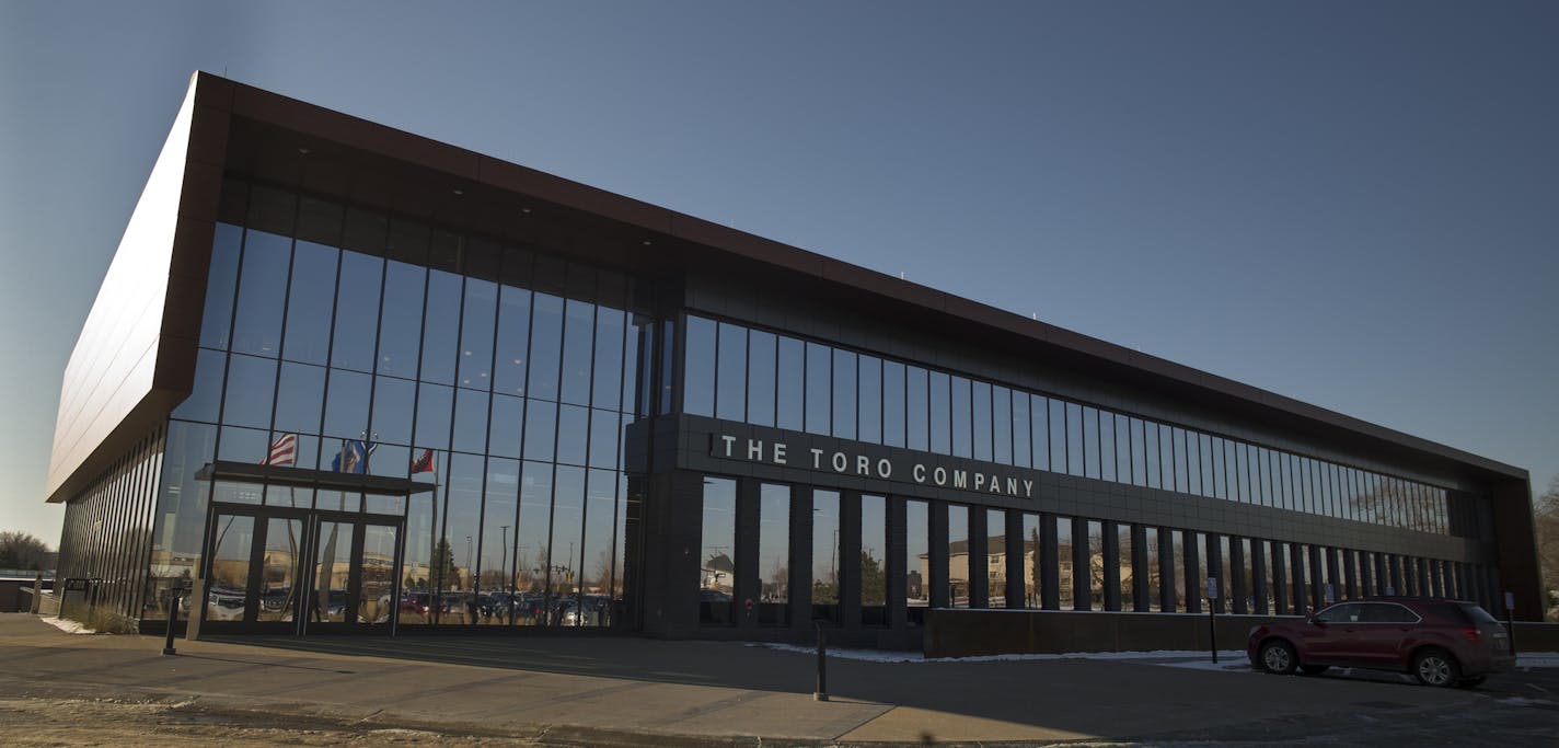 At Toro headquarters in Bloomington, The $25 million addition added 75,000 square feet to existing office space for Toro's 950 workers..] Richard Tsong-Taatarii/ rtsong- taatarii@startribune.com