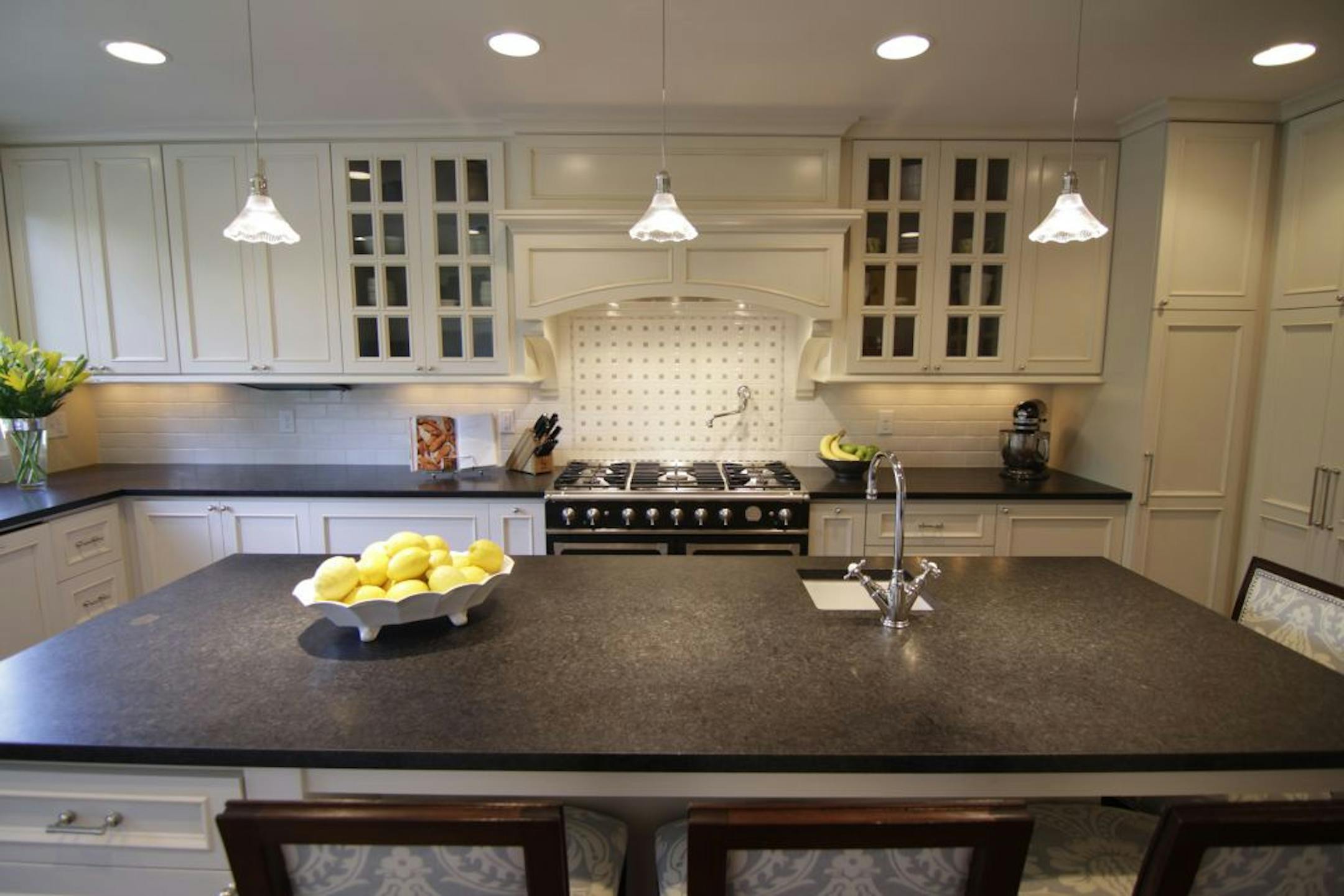 NEST0129: before and after kitchen by Annie Ballantine, Annie Ballantine Designs. Provided photo