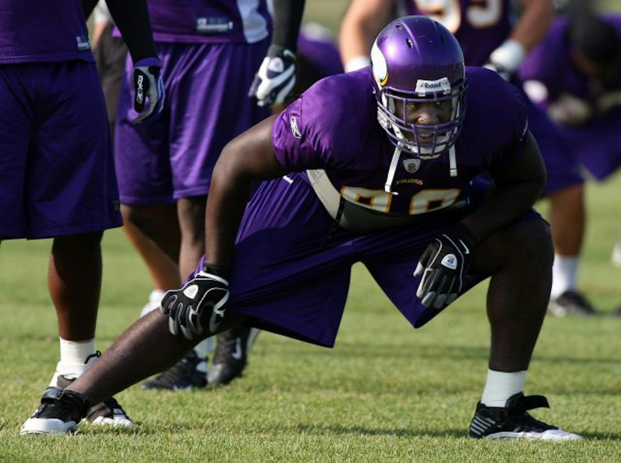 Minnesota Vikings Letroy Guion (98)