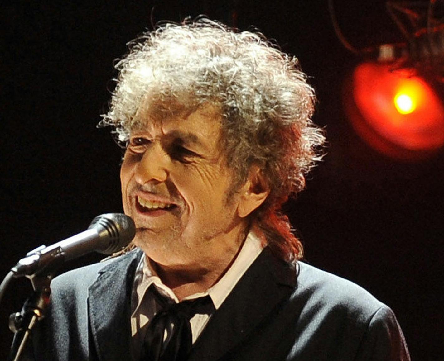 Bob Dylan performs in Los Angeles, Jan. 12, 2012. ORG XMIT: MIN1610131012220022