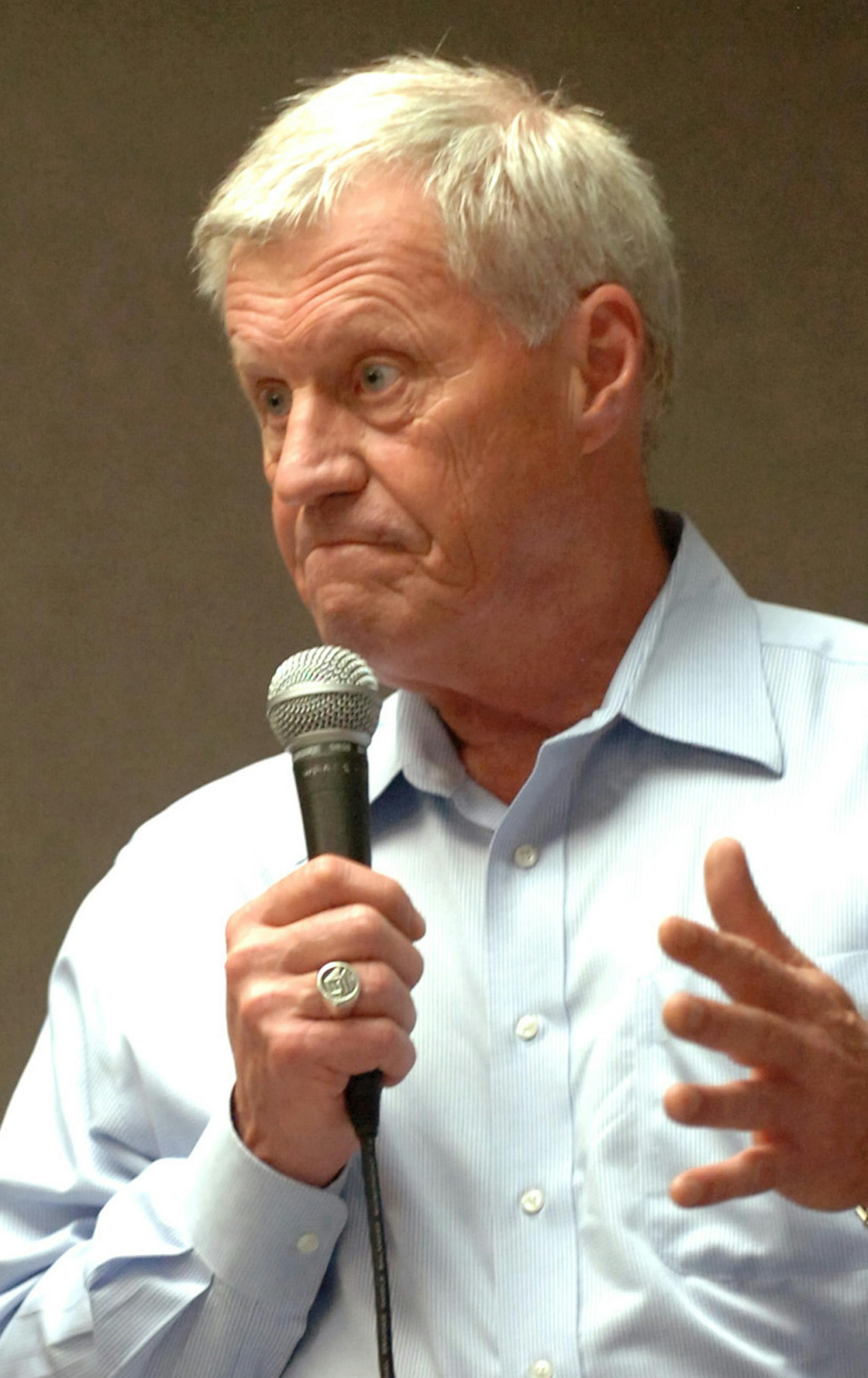 MUST CREDIT Rand Middleton, West Central Tribune ... Collin Peterson, U.S. Representative, host public forum at Health and Human Services Building in Willmar 8/14/2009.... ... Peterson and state rep. Al Junke ORG XMIT: MIN2014020118092242 ORG XMIT: MIN1402011829130142