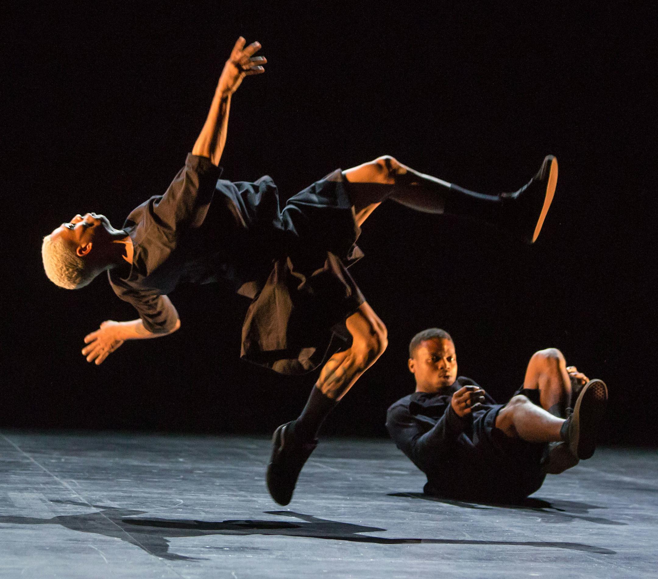 Grupo de Rua performs "Inoah," choreographed by Bruno Beltrão. Photo by Kerstin Behrendt. ORG XMIT: Theaterderwelt_03062017