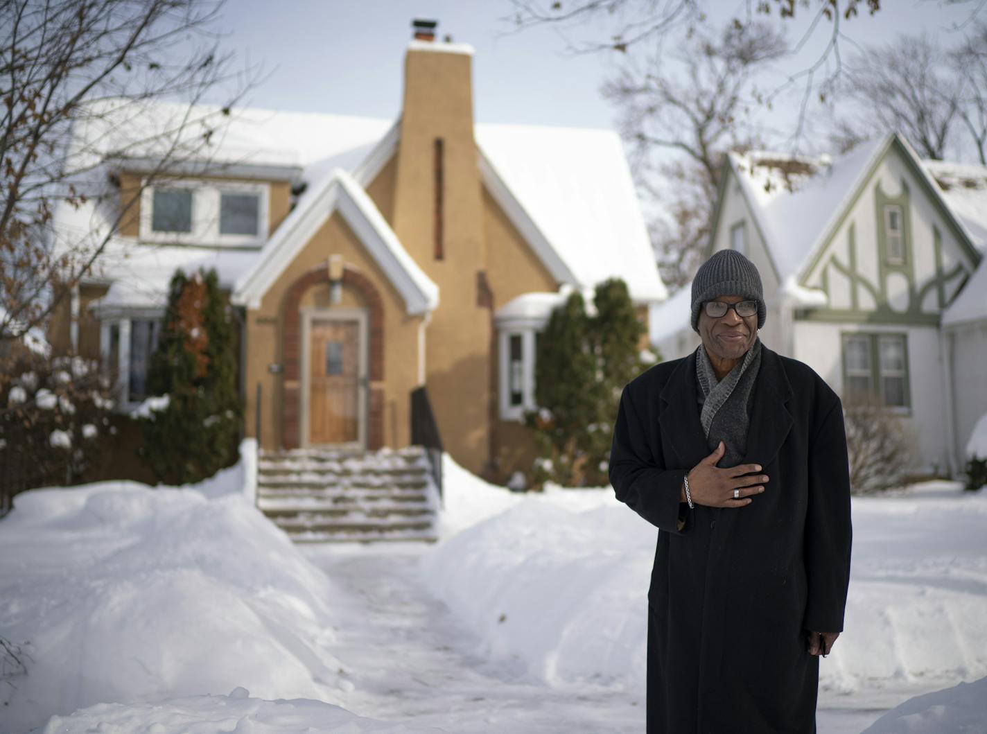 Musician and now playwright Stanley Kipper in front of his childhood home on Oakland Ave. S. ] JEFF WHEELER &#x2022; jeff.wheeler@startribune.com Musician Stanley Kipper has co-written a play about his family being among the first African Americans to move into a redlined neighborhood in South Minneapolis in the 1960's. He was photographed in front of his childhood home on Oakland Ave. S. Wednesday afternoon, February 13, 2019.