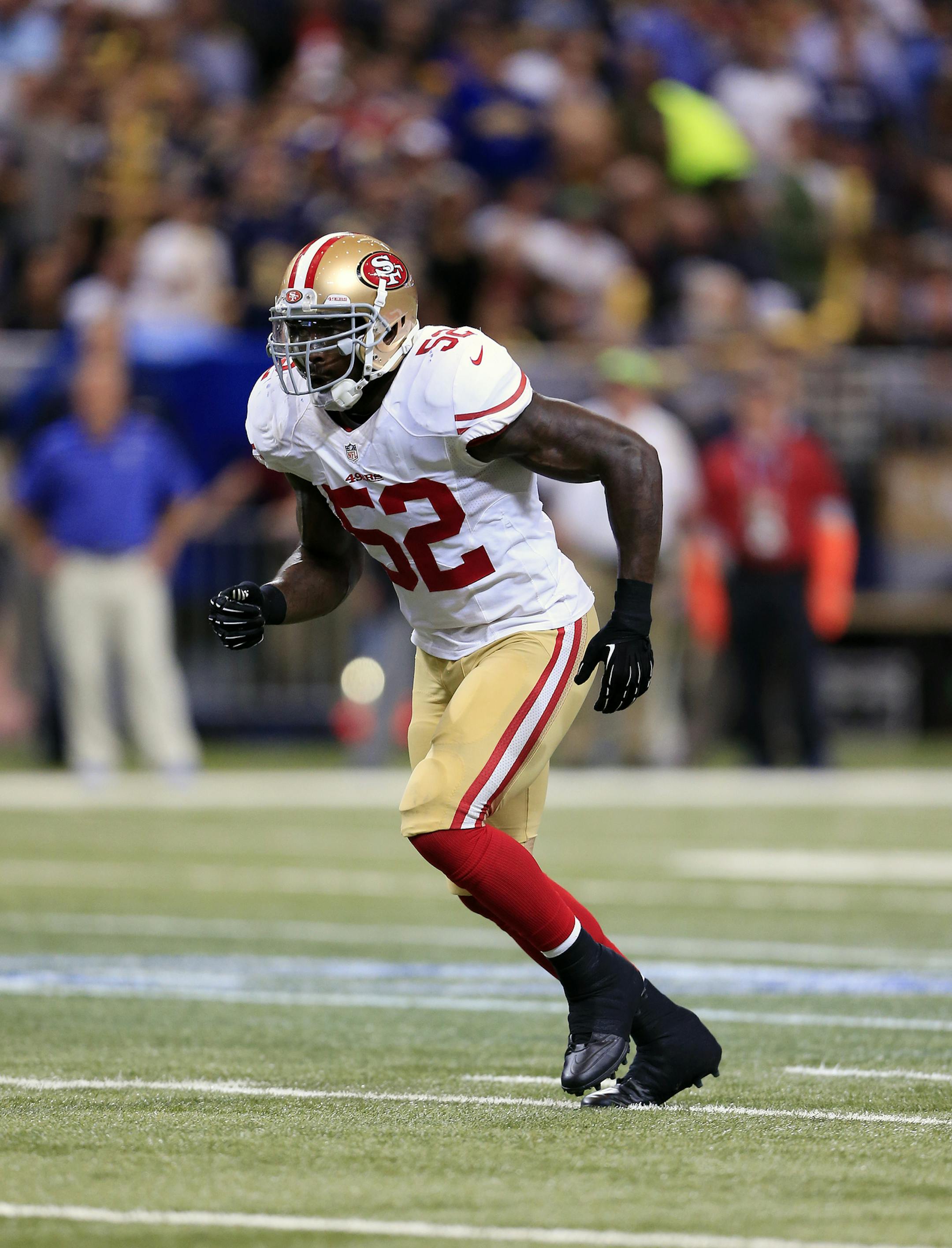 San Francisco 49ers inside linebacker Patrick Willis plays against the St. Louis Rams in the second quarter of an NFL football game Monday, Oct. 13, 2014, in St Louis. (AP Photo/Billy Hurst) ORG XMIT: MOMH1