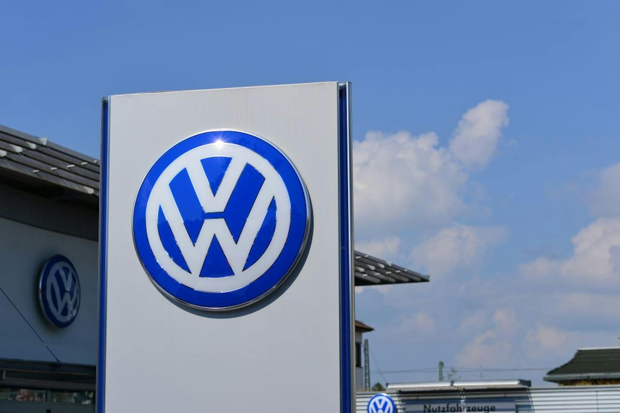 A Volkswagen official at the heart of the German automaker's wide-ranging diesel emissions cheating scandal plans to plead guilty in the case.