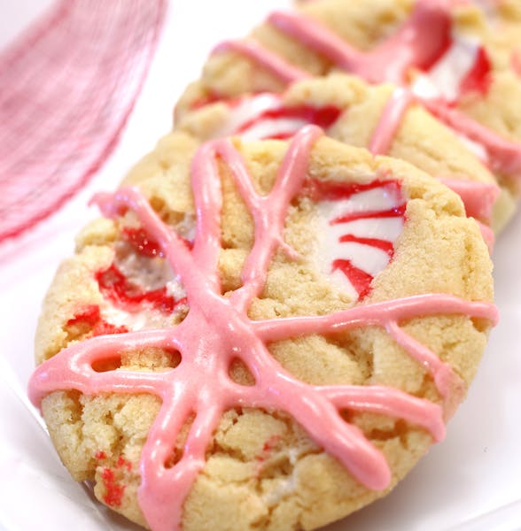 &#xa7;Candy Cane Sugar Cookies [ 2013 winners in Taste holiday cookie contest: Winner:&#xa7; Cappuccino Flat Finalists: &#xa7;Candy Cane Sugar Cookies