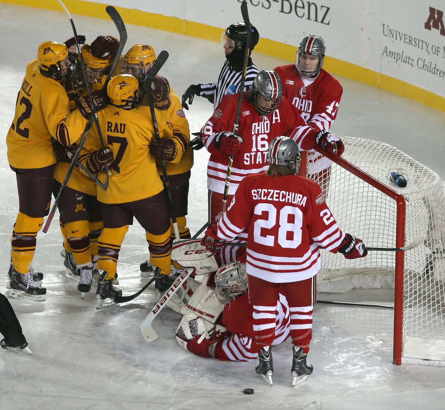 The Minnesota Gophers celebrated Nate Condon's goal during the second period at TCF Stadium, Friday, January 17, 2014 in Minneapolis, MN. (ELIZABETH FLORES/STAR TRIBUNE) ELIZABETH FLORES &#x2022; eflores@startribune.com