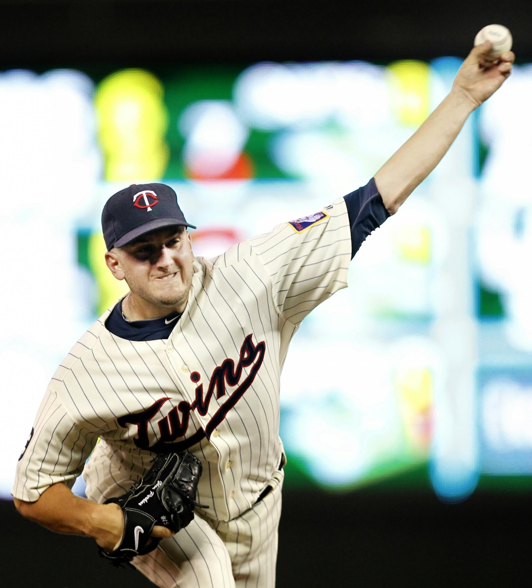 Twins reliever Glen Perkins