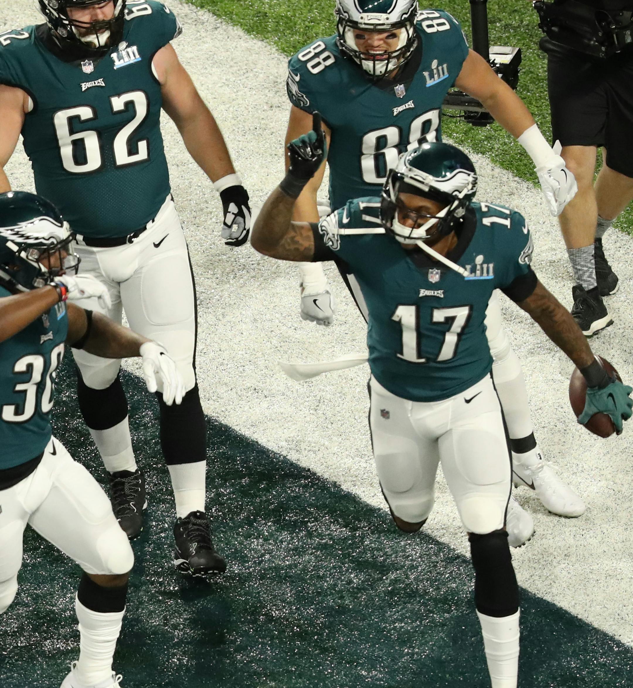 Philadelphia Eagles wide receiver Alshon Jeffery (17) celebrated after his first-quarter touchdown catch, a 34-yard strike from quarterback Nick Foles, in Super Bowl LII. ] ELIZABETH FLORES ï liz.flores@startribune.com The New England Patriots met the Philadelphia Eagles in Super Bowl LII Sunday evening, February 4, 2017 at U.S. Bank Stadium in Minneapolis.