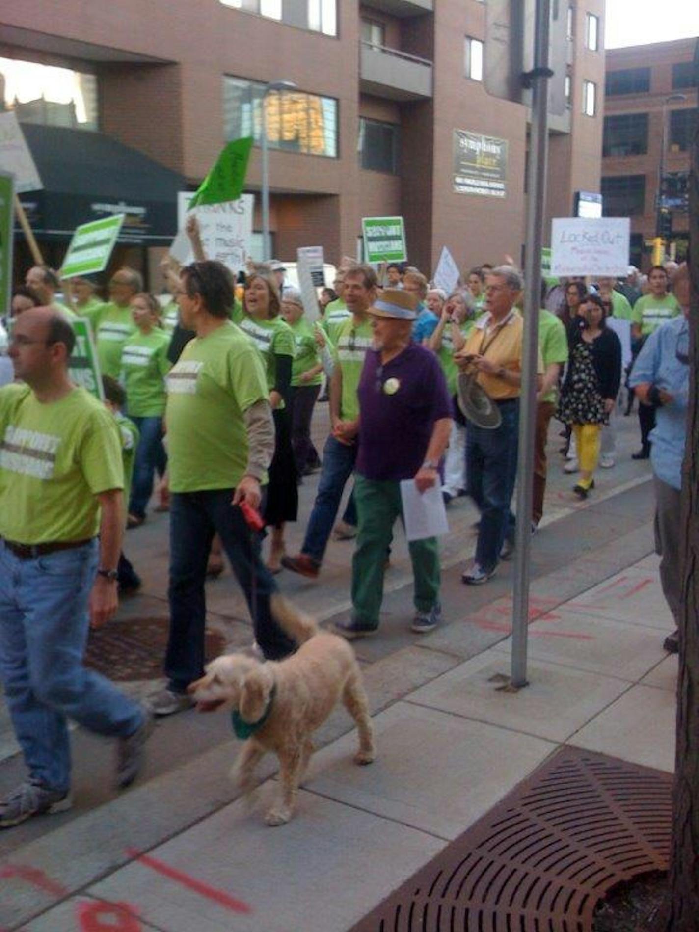 Supporters of Minnesota Orchestra musicians rallied outside Orchestra Hall Tuesday evening to mark the one-year anniversary of the lockout.