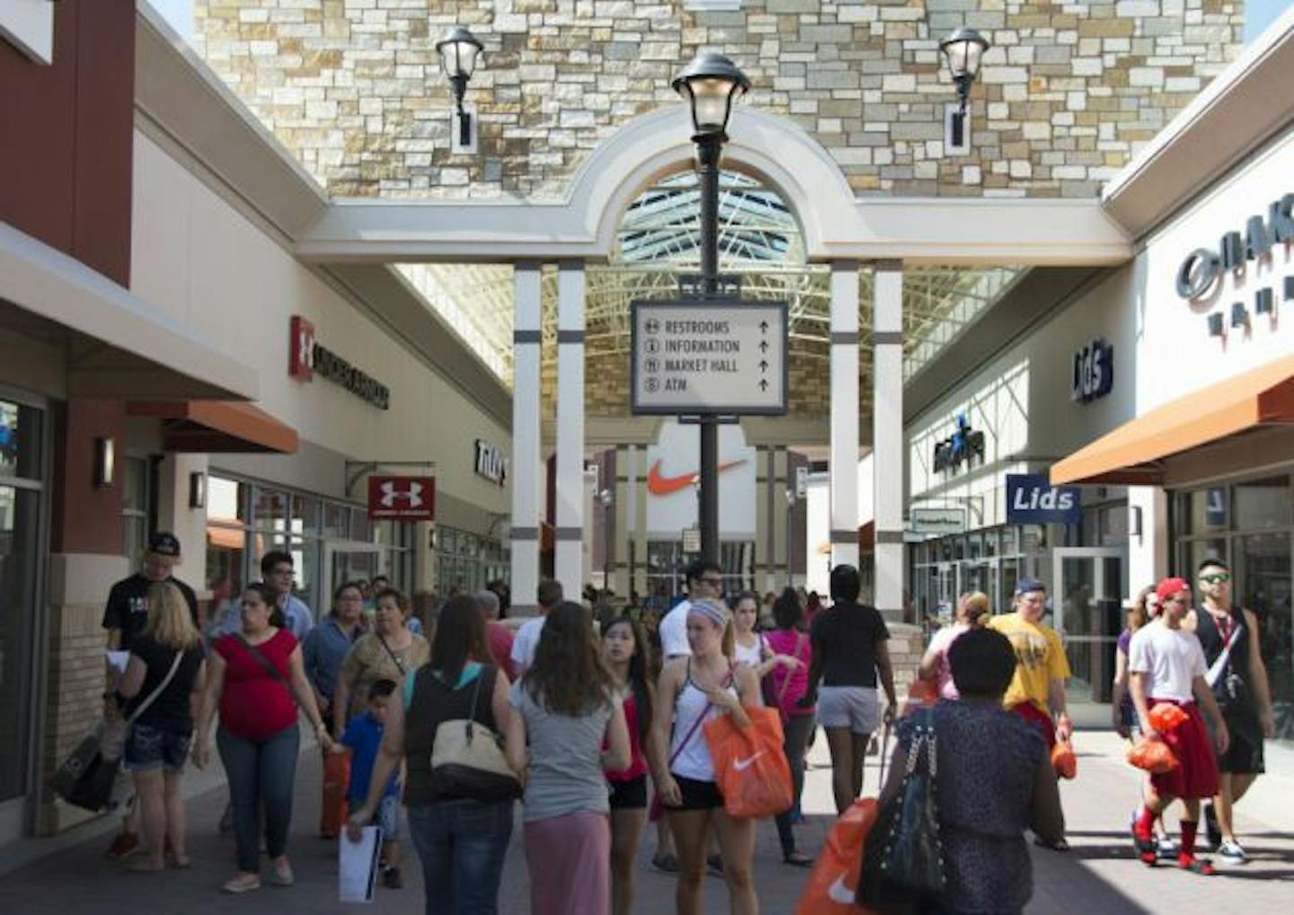 Will the new Eagan outlet mall weaken Albertville Premium Outlets