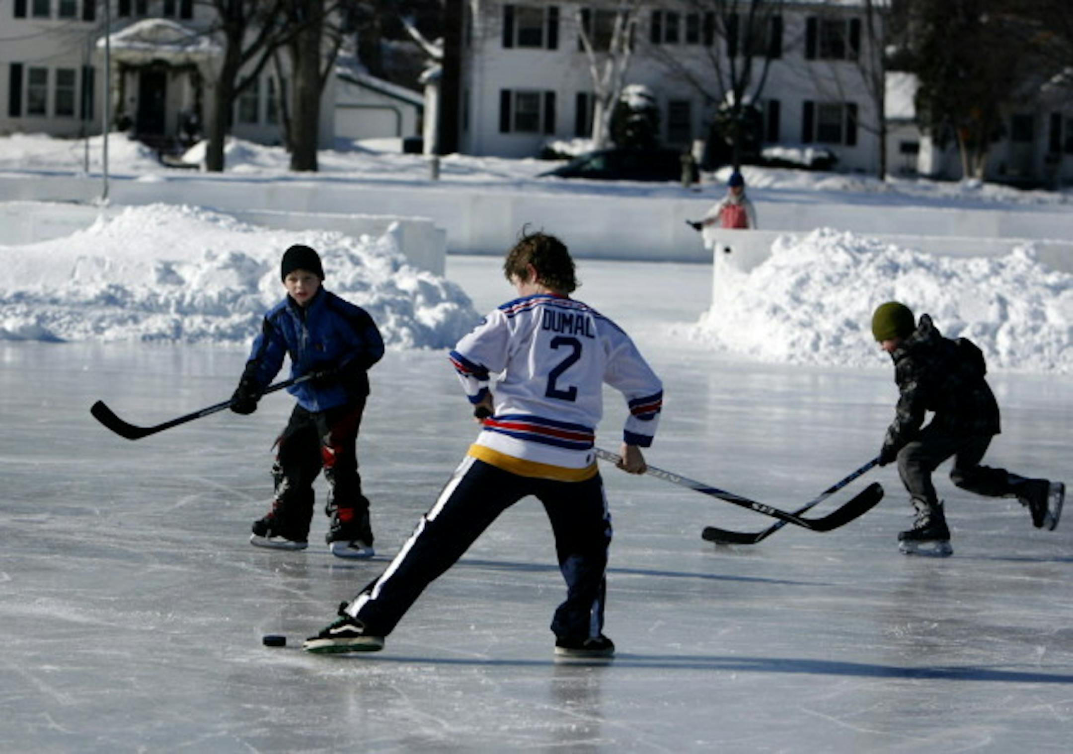 Kids play hockey at Lynnhurst Park in southwest Minneapolis. File photo by David Joles