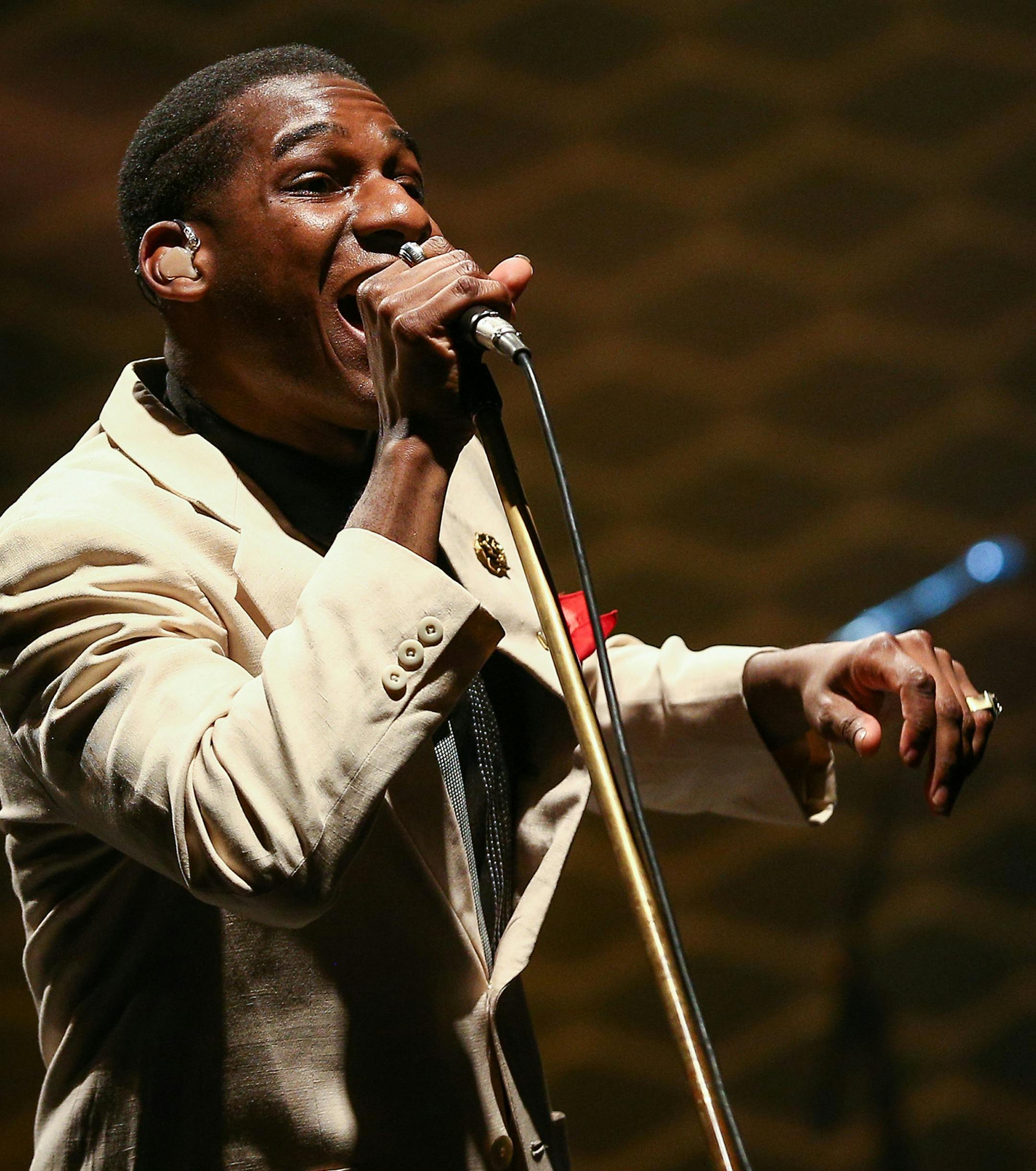 Leon Bridges performs in concert at The Wiltern on Saturday, March 19, 2016, in Los Angeles. (Photo by John Salangsang/Invision/AP) ORG XMIT: CAJS203