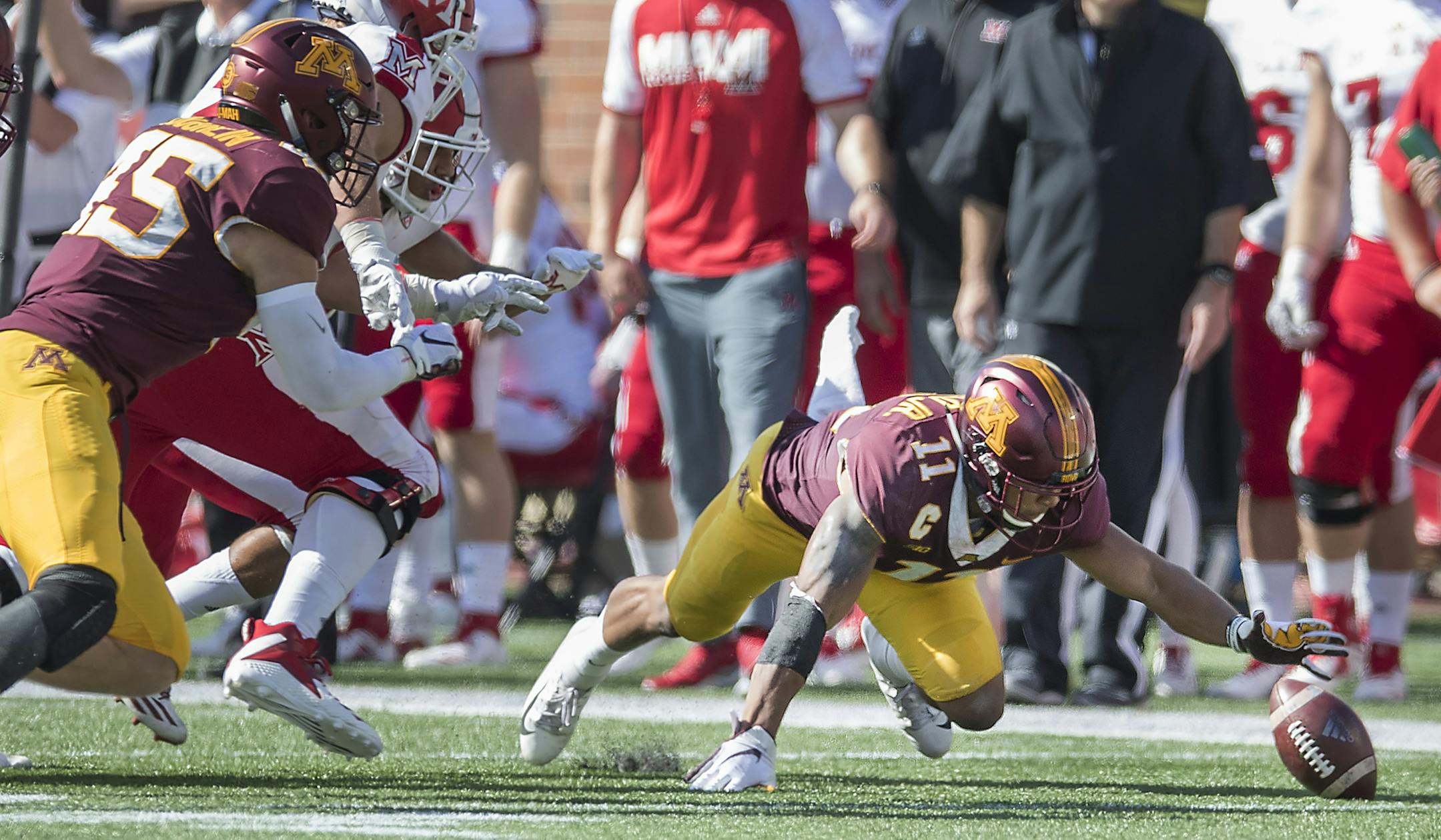 Minnesota's defensive back Antoine Winfield Jr. recovered a fumble during the first quarter as Minnesota took on Miami (Ohio), Saturday, September 15, 2018 in Minneapolis, MN. ] ELIZABETH FLORES ï liz.flores@startribune.com