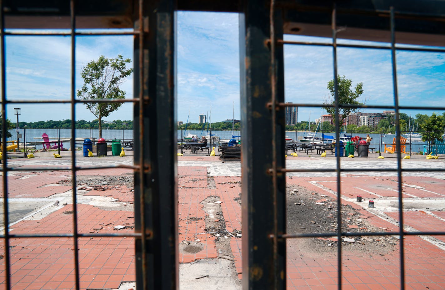 The Bde Maka Ska pavilion site on the northeast corner of the lake is currently fenced off to everyone, and the Lola food truck is running on a shaded spot right next to it. ] GLEN STUBBE &#x2022; glen.stubbe@startribune.com Wednesday, July 31, 2019 ORG XMIT: MIN1907311452440432