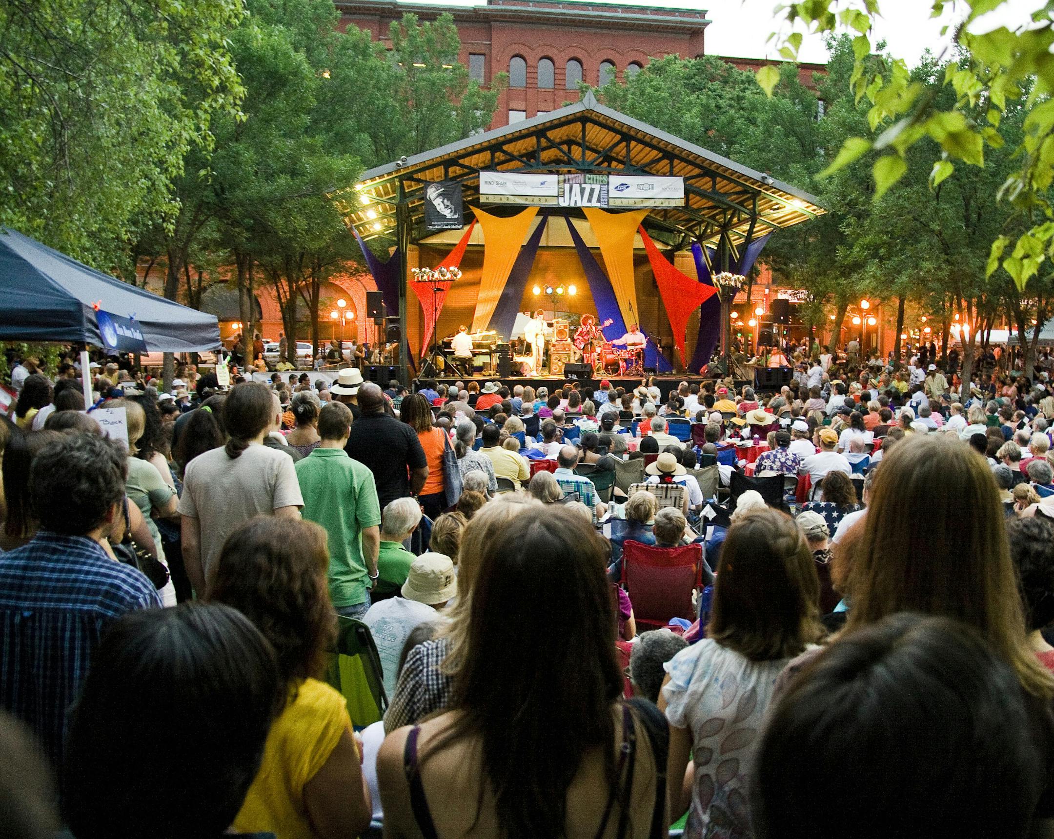 " Twin Cities Jazz" (EMBARGOED UNTIL 8 PM MONDAY) The Knight Foundation of Miami has picked 42 St. Paul artists and culturati who will get $4.5 million over the next three years to produce concerts, celebrations, poetry fests and other arty behavior. They were picked from 69 finalists (out of 866 entrants) in the Knight Arts Challenge, a grass-roots competition to transform St. Paul into a cultural mecca