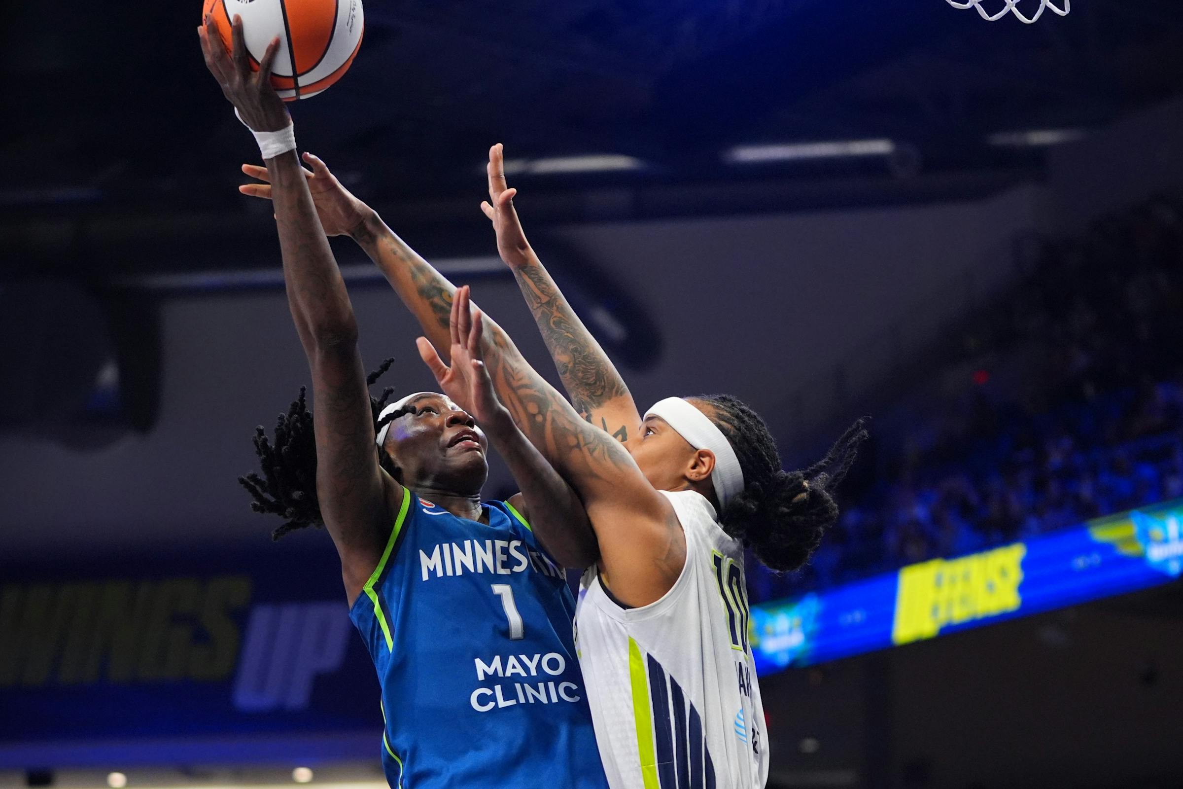 Howard’s 26 points help Lynx to 90-86 victory over Wings, Bueckers
