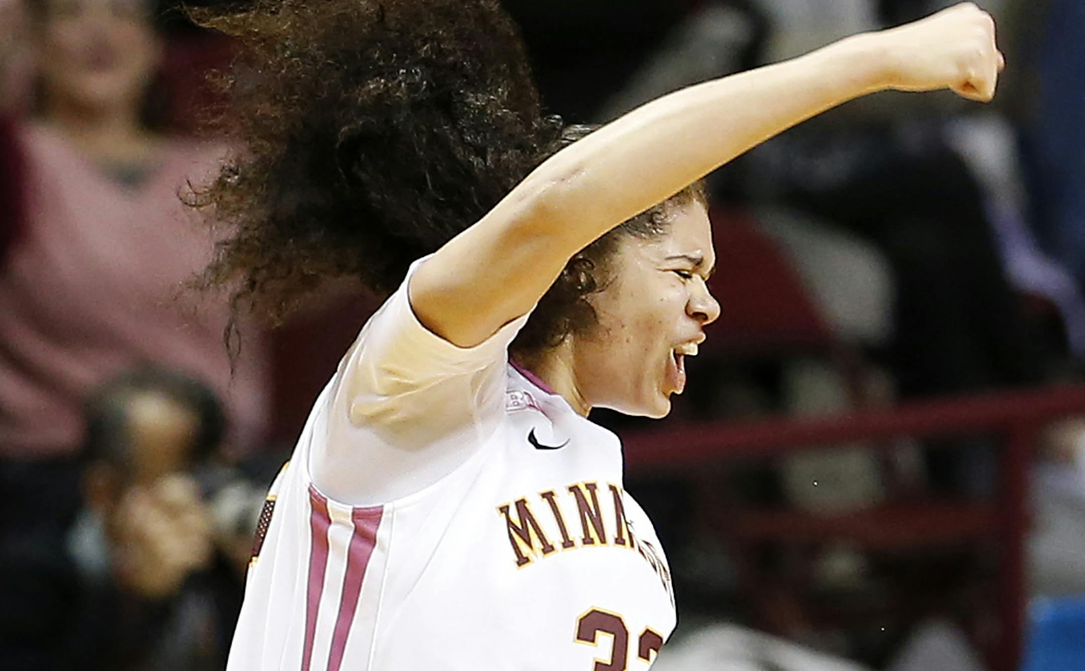 Amanda Zahui B. (32) celebrated after scoring in the final seconds of the first half. ] CARLOS GONZALEZ cgonzalez@startribune.com, February 8, 2015, Minneapolis, Minn., Williams Arena, NCAA womens basketball, University of Minnesota Gophers vs. Michigan State Spartans