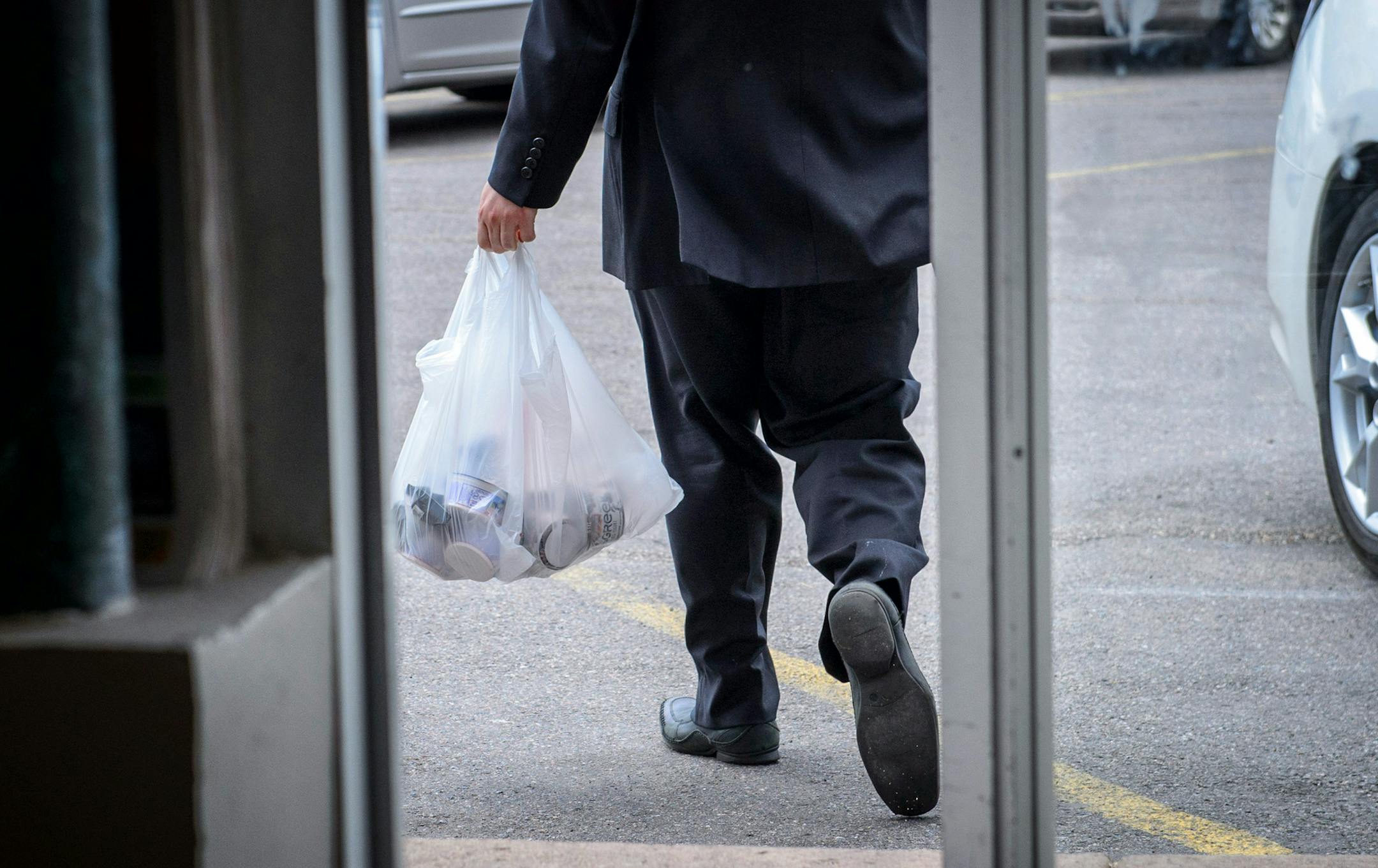 Avigdor Goldberger carried his groceries to his car from The Kosher Spot, a small kosher grocery story in St. Louis Park. ] GLEN STUBBE * gstubbe@startribune.com Monday, May 11, 2015 The handful of American cities that have banned plastic bags are the ones you'd expect, like Boulder, Colo., and Portland, Ore. But the Minnesota city that's looking at joining them might be a surprise: St. Louis Park. Over the summer, St. Louis Park plans to collect input from residents and businesses, then decide