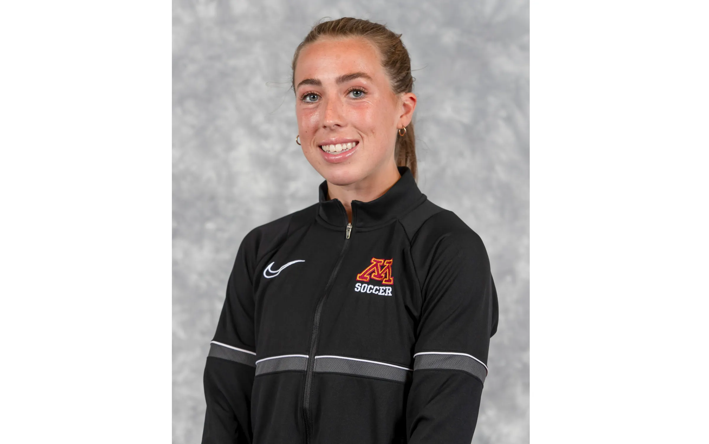 Gophers soccer team opens with victory over Niagara