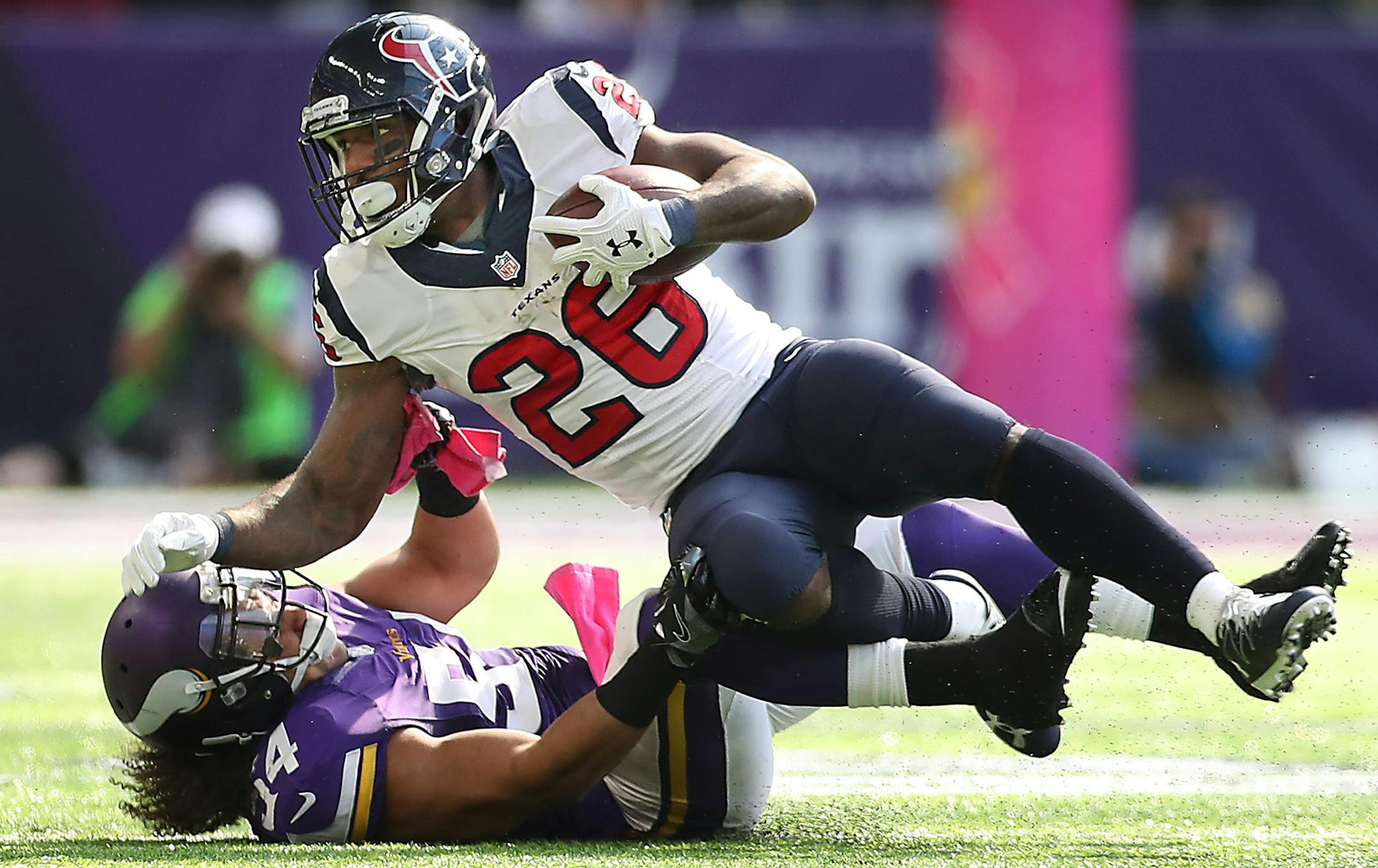 Minnesota Vikings middle linebacker Eric Kendricks tackled Houston Texans running back Lamar Miller during the first quarter as the Vikings took on the Houston Texans at US Bank Stadium, Sunday, October 9, 2016 in Minneapolis, MN. ] (ELIZABETH FLORES/STAR TRIBUNE) ELIZABETH FLORES &#x2022; eflores@startribune.com