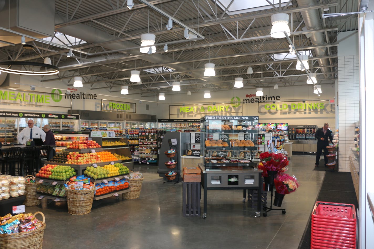 Hy-Vee's Fast & Fresh concept, shown here in an Iowa location, adds fresh products with grab-and-go meals and other convenience items.