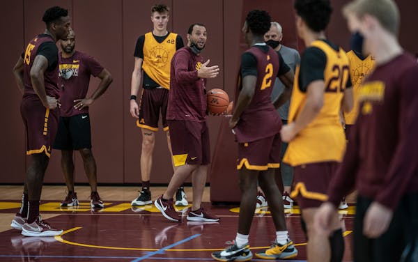 Gophers men’s basketball coach Ben Johnson worked with his team during a practice at the Athletes Village.