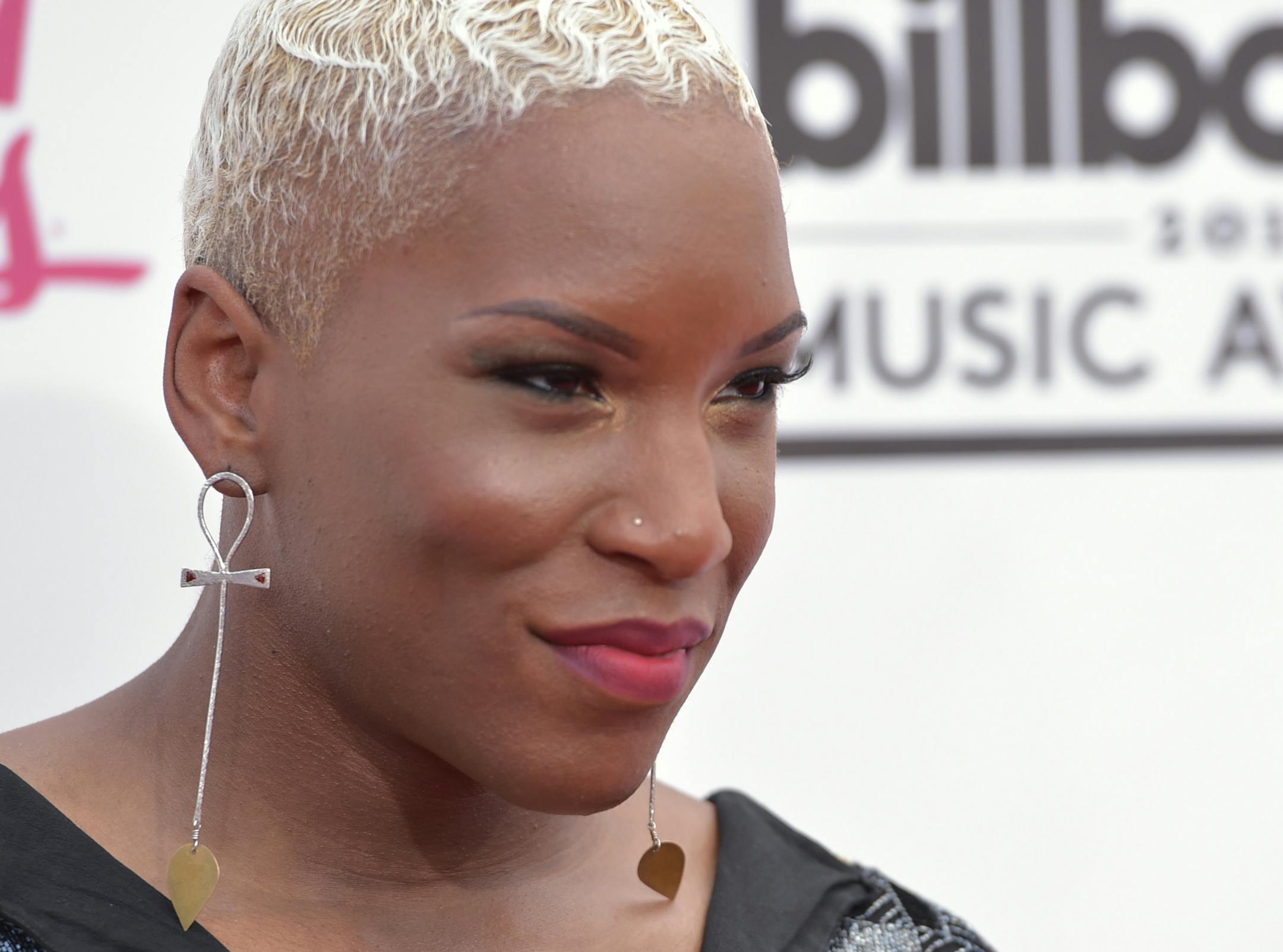 Liv Warfield