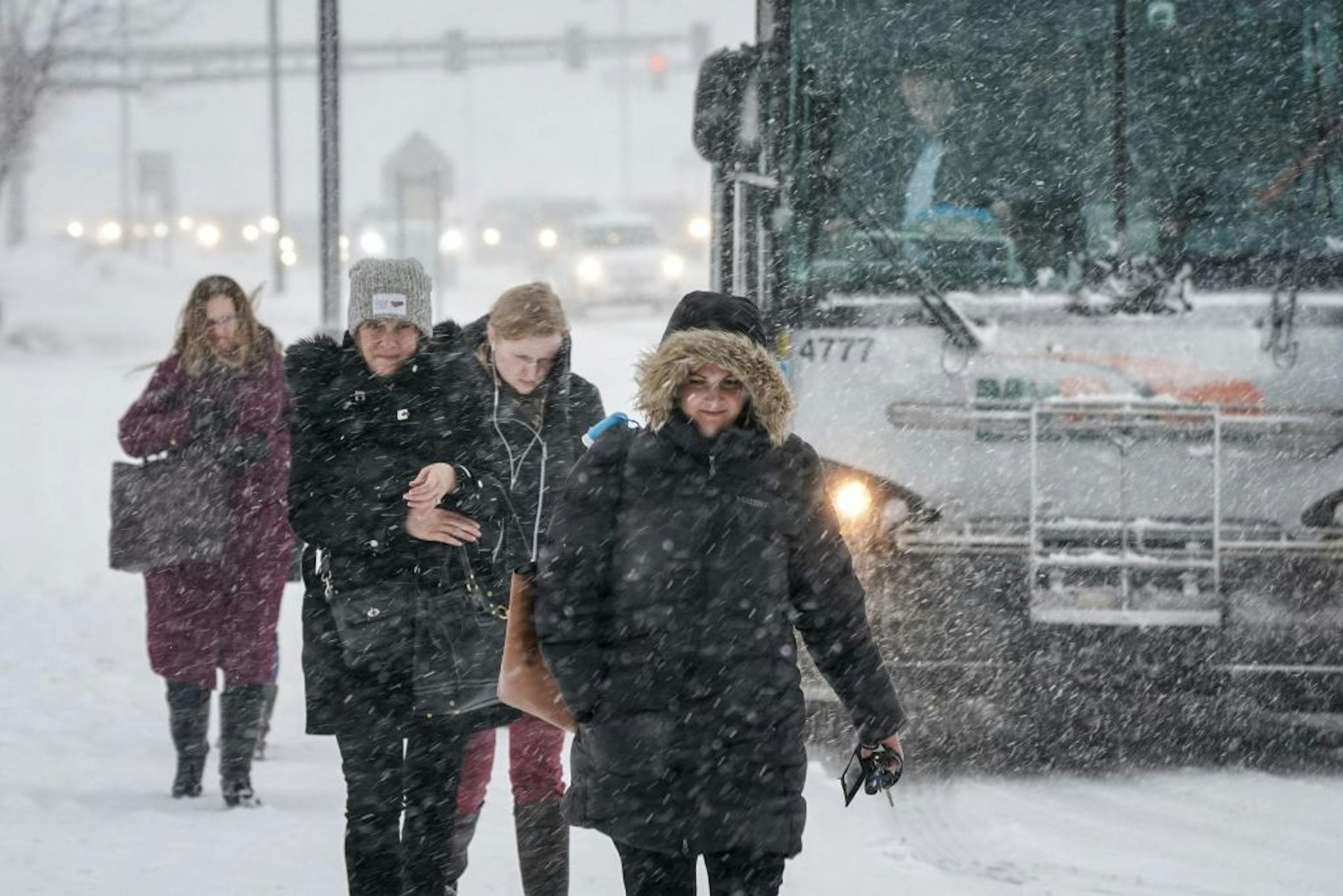 The National Weather Service issues new frost and cold warnings for Minnesota, USA