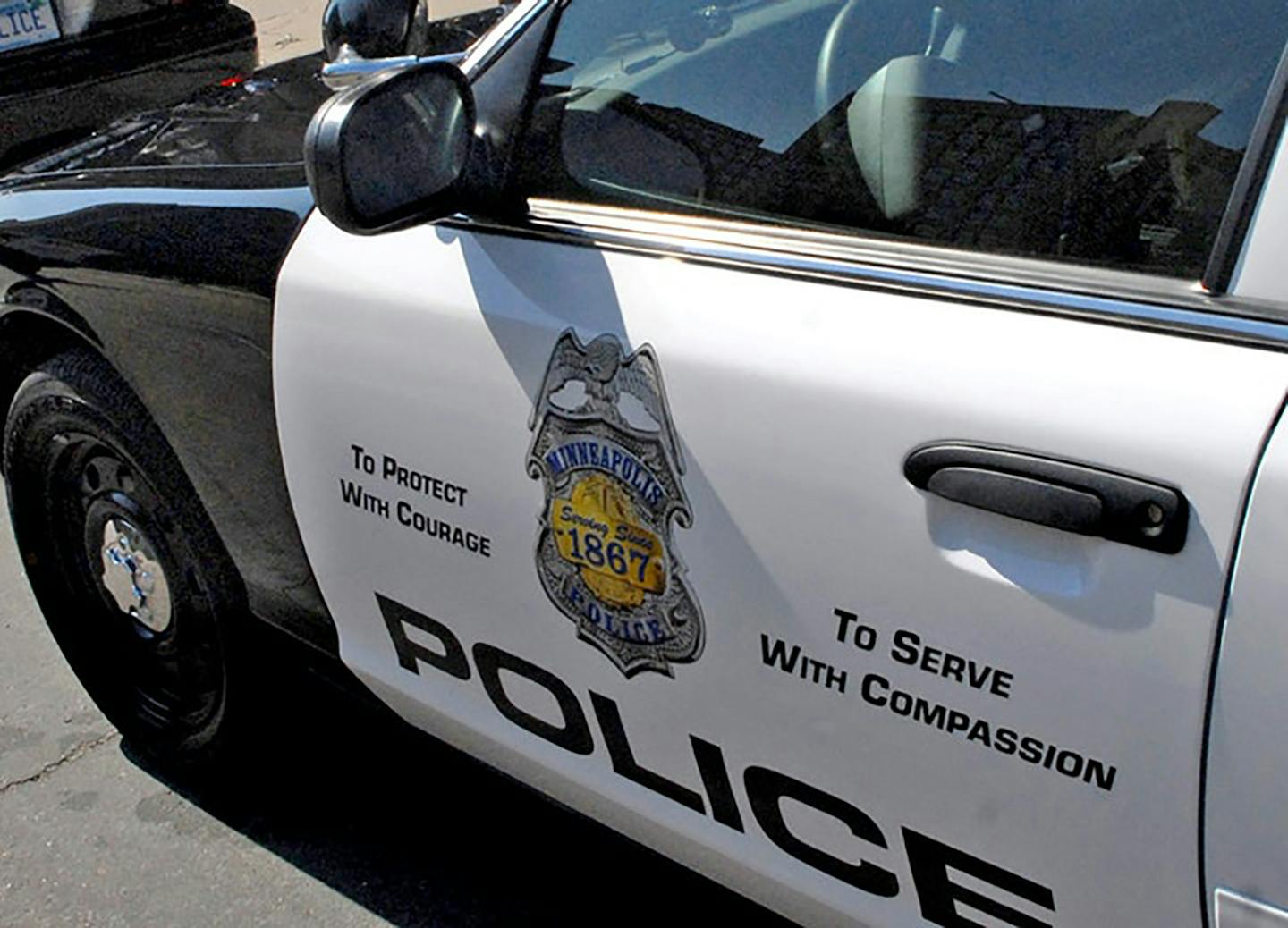 Minneapolis police officer suspended while department investigates alleged  on-duty hookup