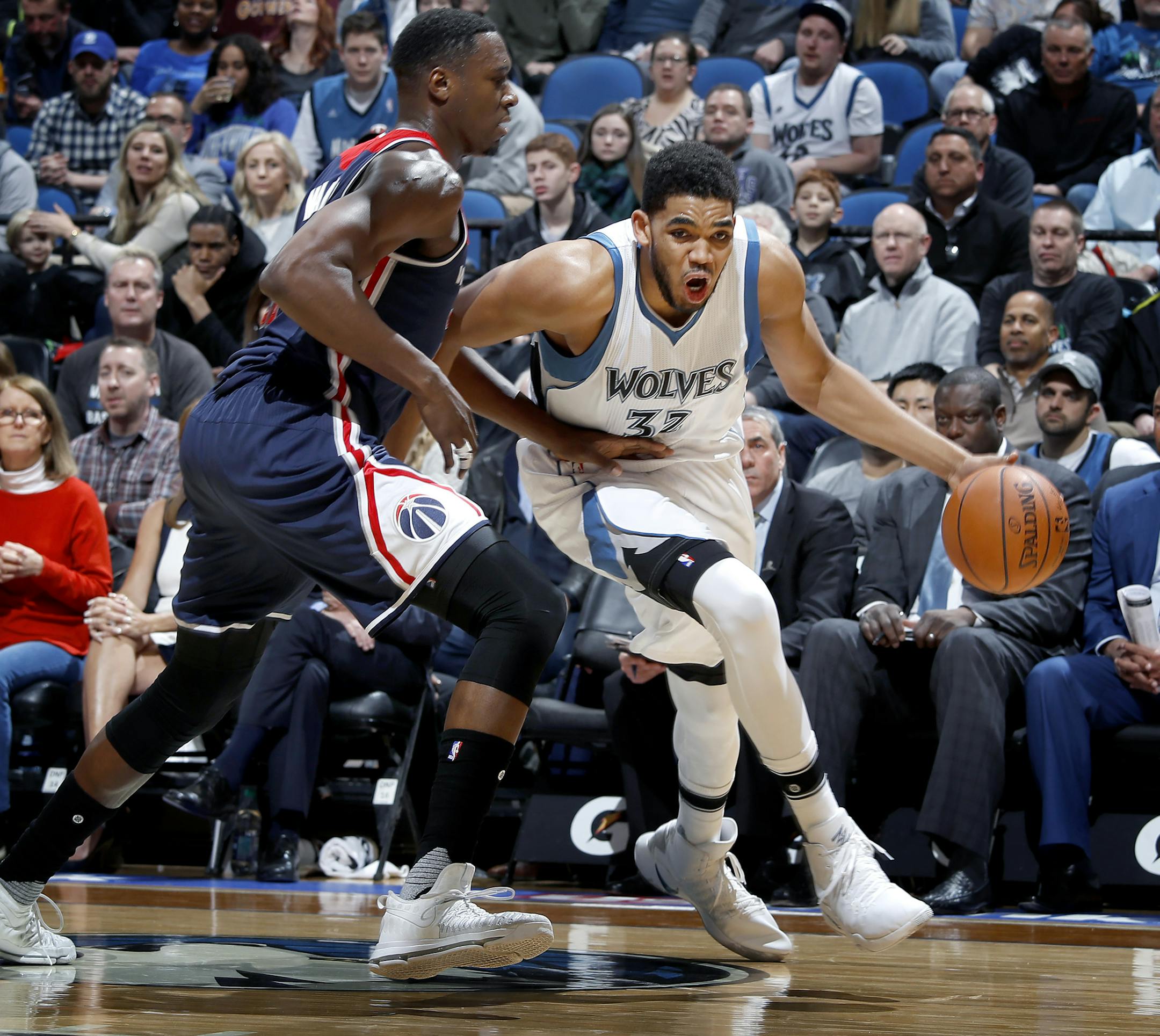 Karl-Anthony Towns (32) was guarded by Ian Mahinmi (28) in the second quarter. ] CARLOS GONZALEZ ï cgonzalez@startribune.com - March 13, 2017, Minneapolis, MN, Target Center, NBA Basketball, Minnesota Timberwolves vs. Washington Wizards