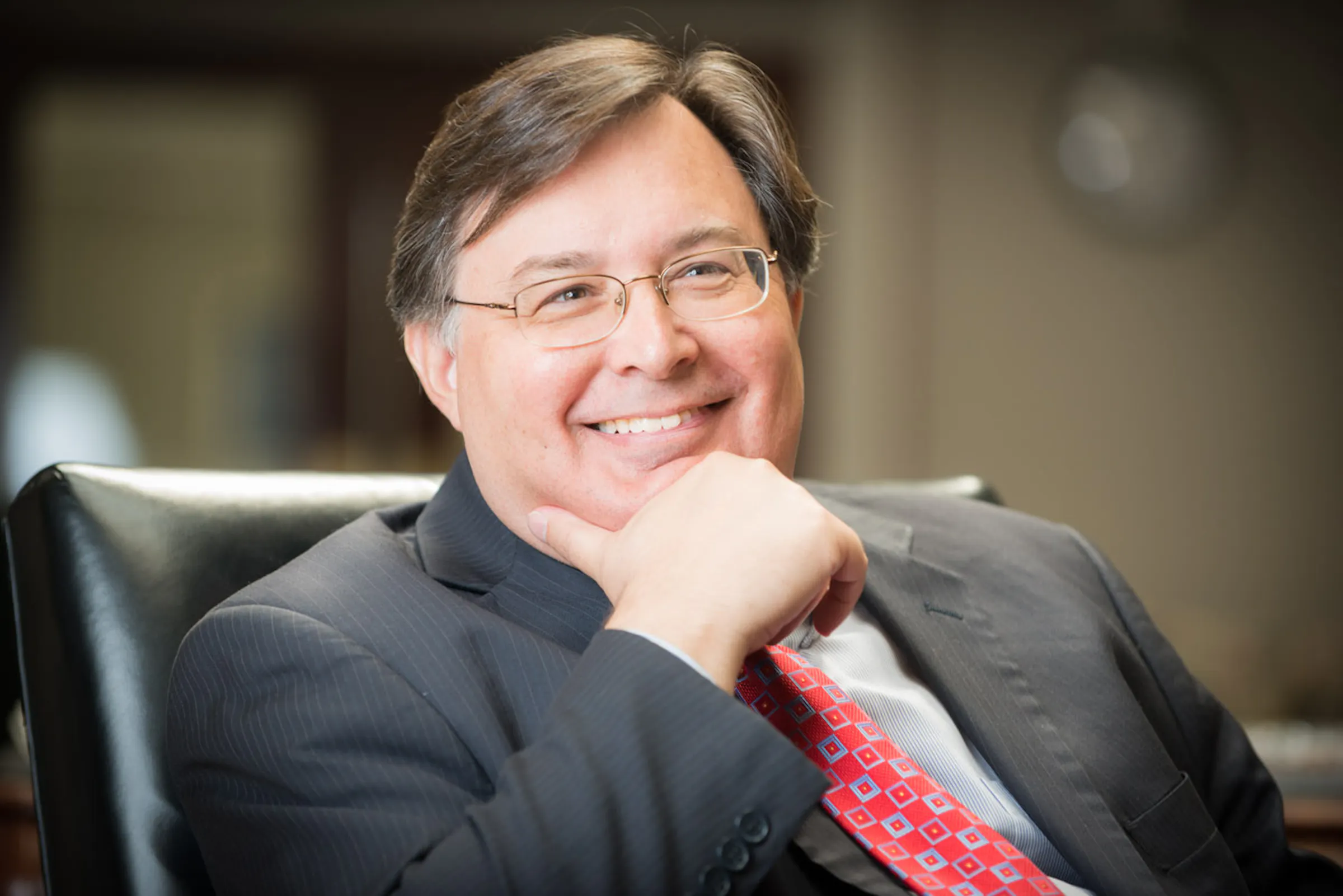 'Strained' Minnesota economy facing many challenges, professor warns