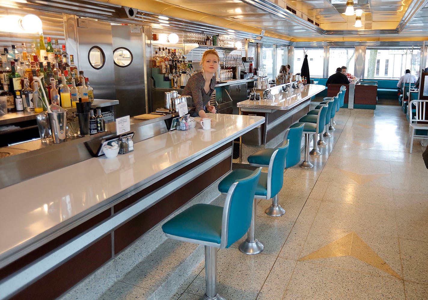 The new Hi-Lo Diner in Minneapolis is a sleek, Airstream-style design lifted from the pages of the past. [ TOM WALLACE ï tom.wallace@startribune.com Assign # 20034581A MARCH 31, 2016 SLUG: SCAPES041616_EXTRA INFORMATION: Story by Rick Nelson