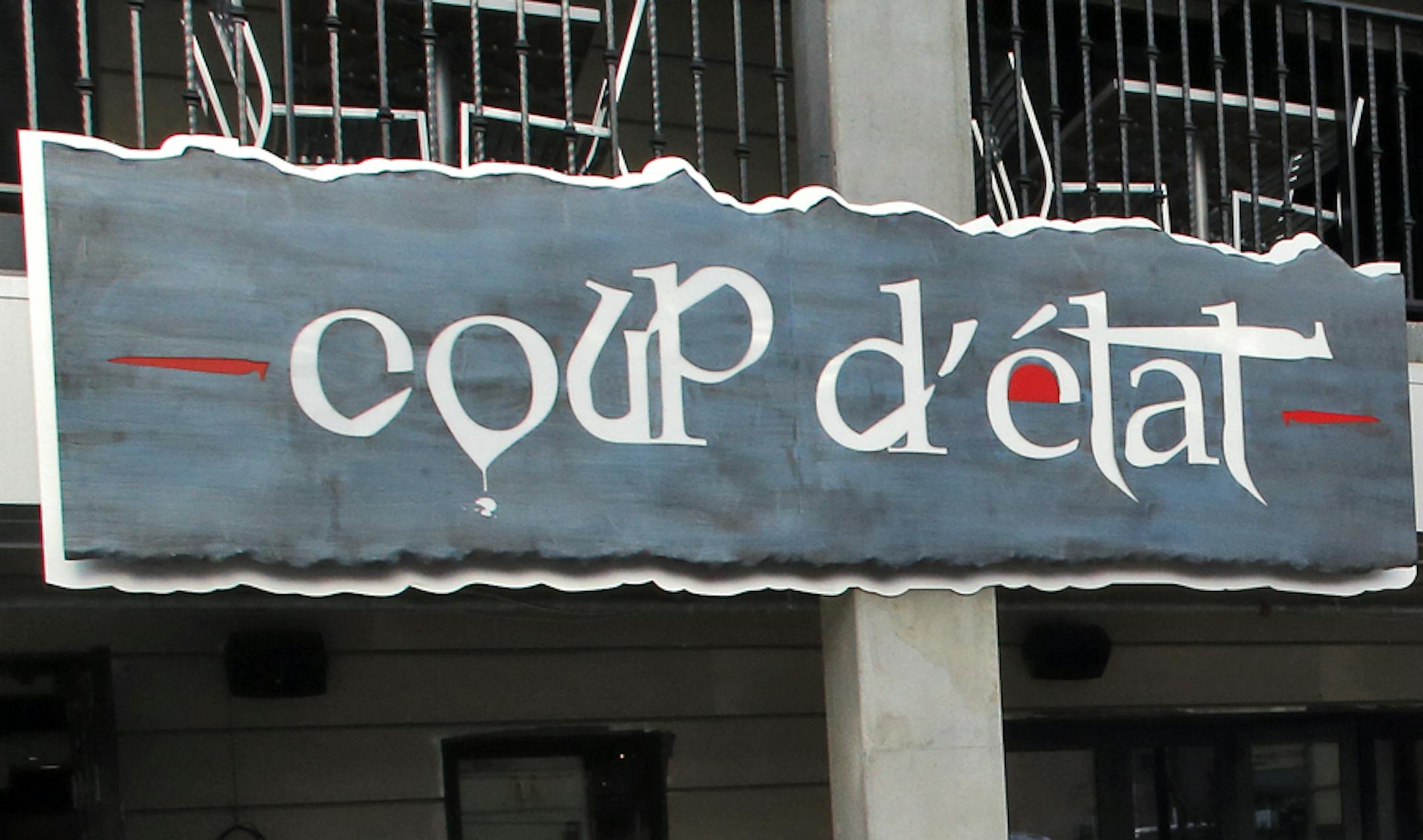 Patio area at Coup d etat in Minneapolis. ] (MARLIN LEVISON/STARTRIBUNE(mlevison@startribune.com)