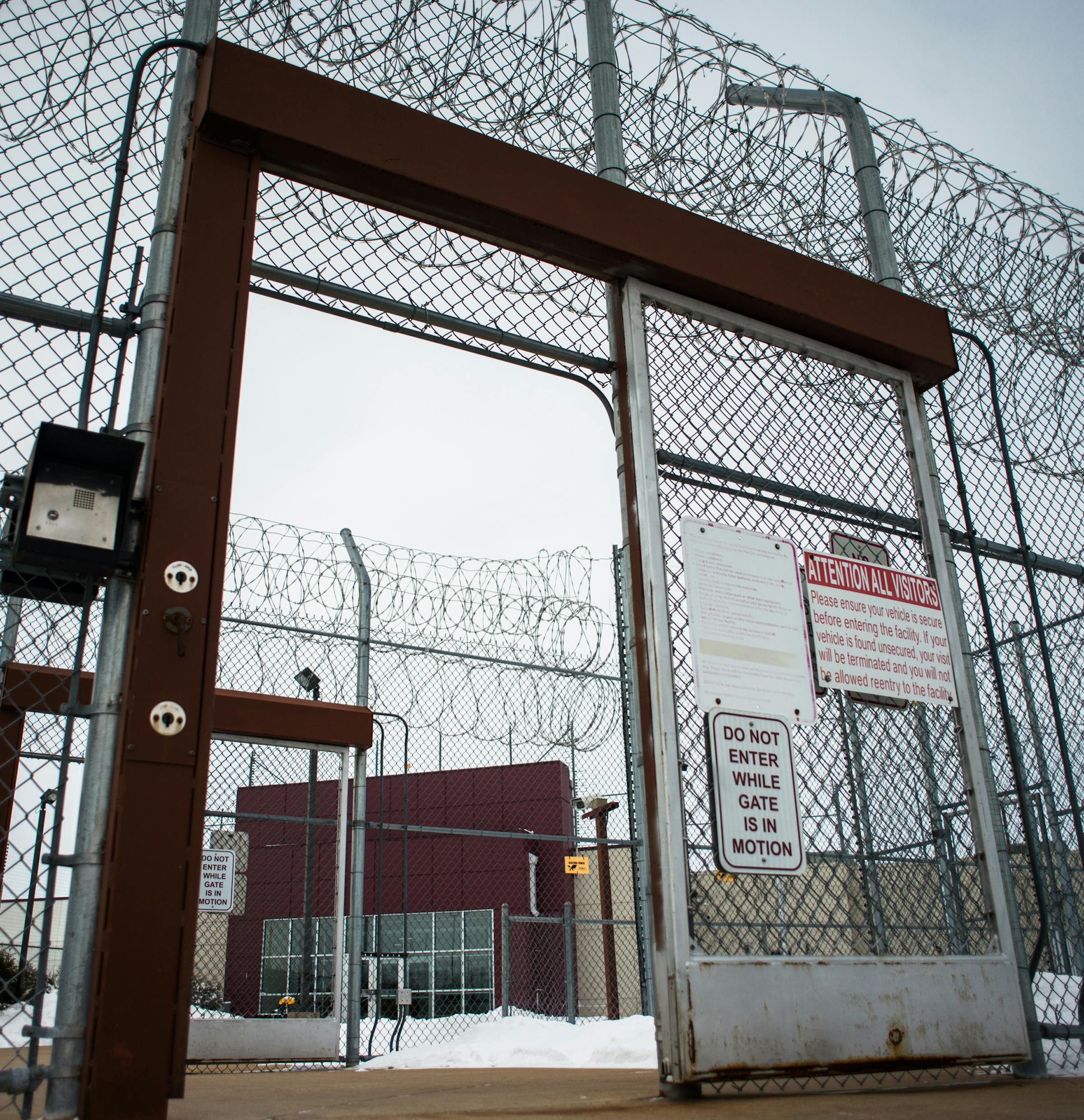 Minnesota’s shuttered private prison could reopen as ICE detention facility
