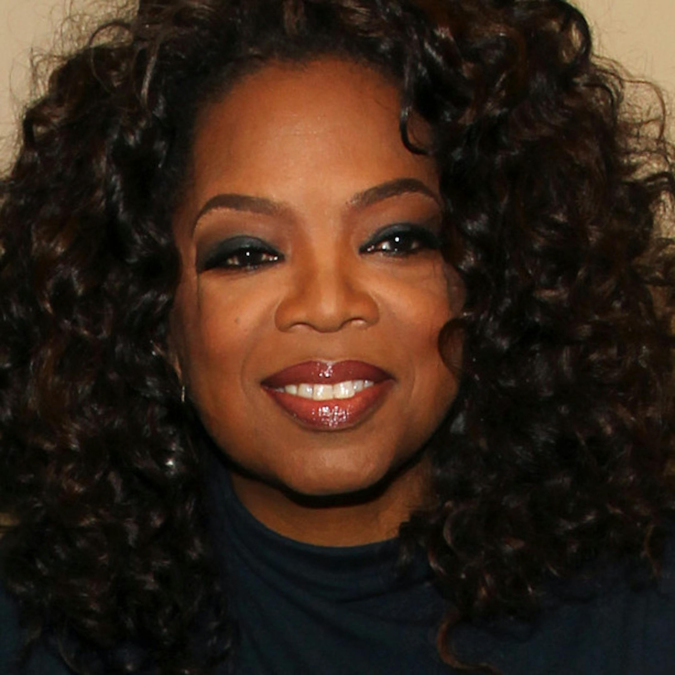IMAGE DISTRIBUTED FOR NATIONAL PORTRAIT GALLERY - Left to right, Johnnetta Cole, director of the National Museum of African Art, Kim Sajet, director of the National Portrait Gallery, Maya Angelou and Oprah Winfrey pose for a photo backstage at Maya Angelou's portrait unveiling at the Smithsonian's National Portrait Gallery on Saturday, April 5, 2014 in Washington, DC. (Paul Morigi/AP Images for National Portrait Gallery)
